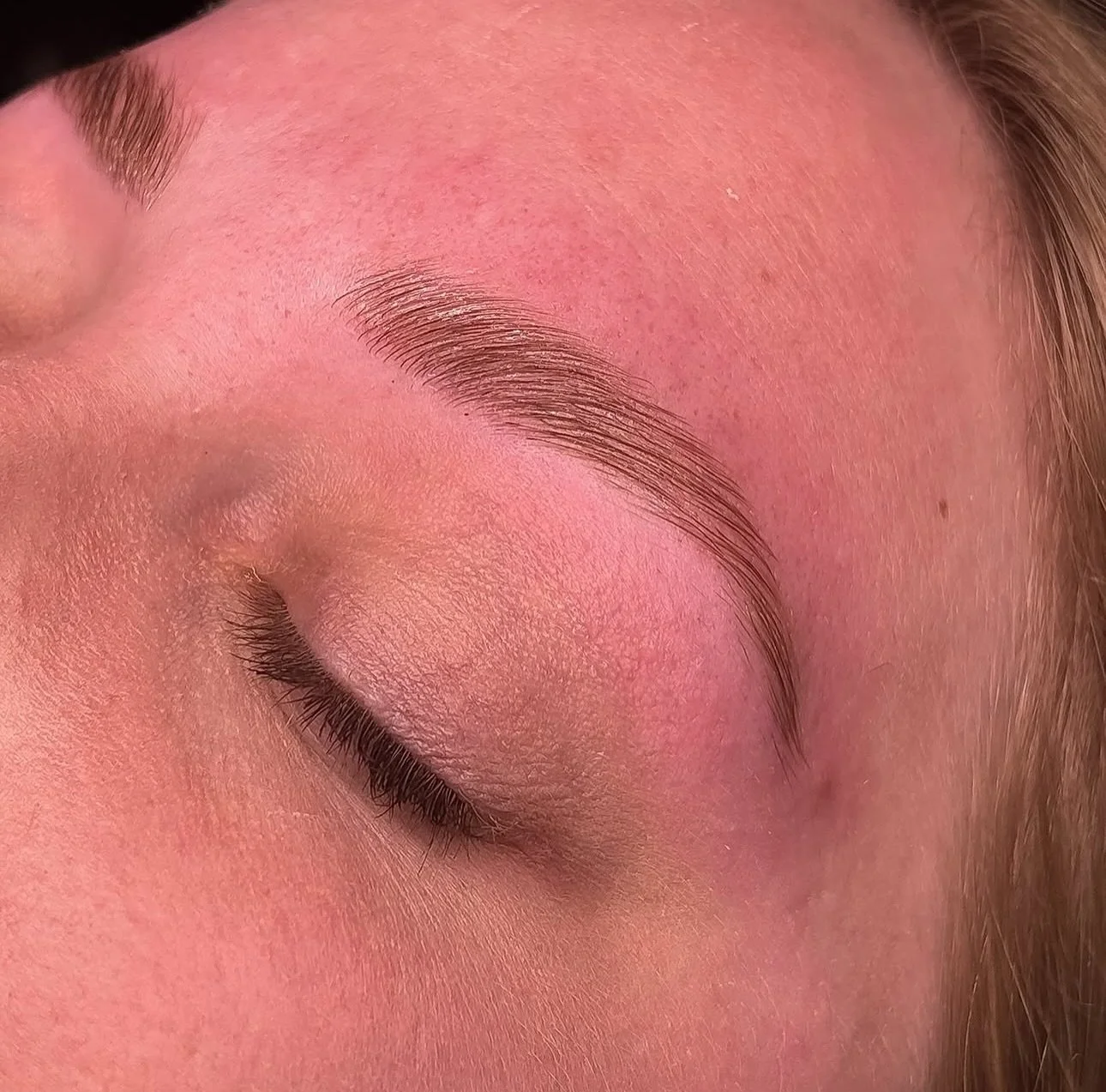 Another brow transformation, for that effortless &ldquo;I woke up like this&rdquo; look 💋😉

@esthetics.by.khloe 

SEO: Claremore Lash Lift | Claremore Brow Artist | Claremore Esthetician | Tulsa Lash Lift | Tulsa Brow Artist | Tulsa Esthetician | C