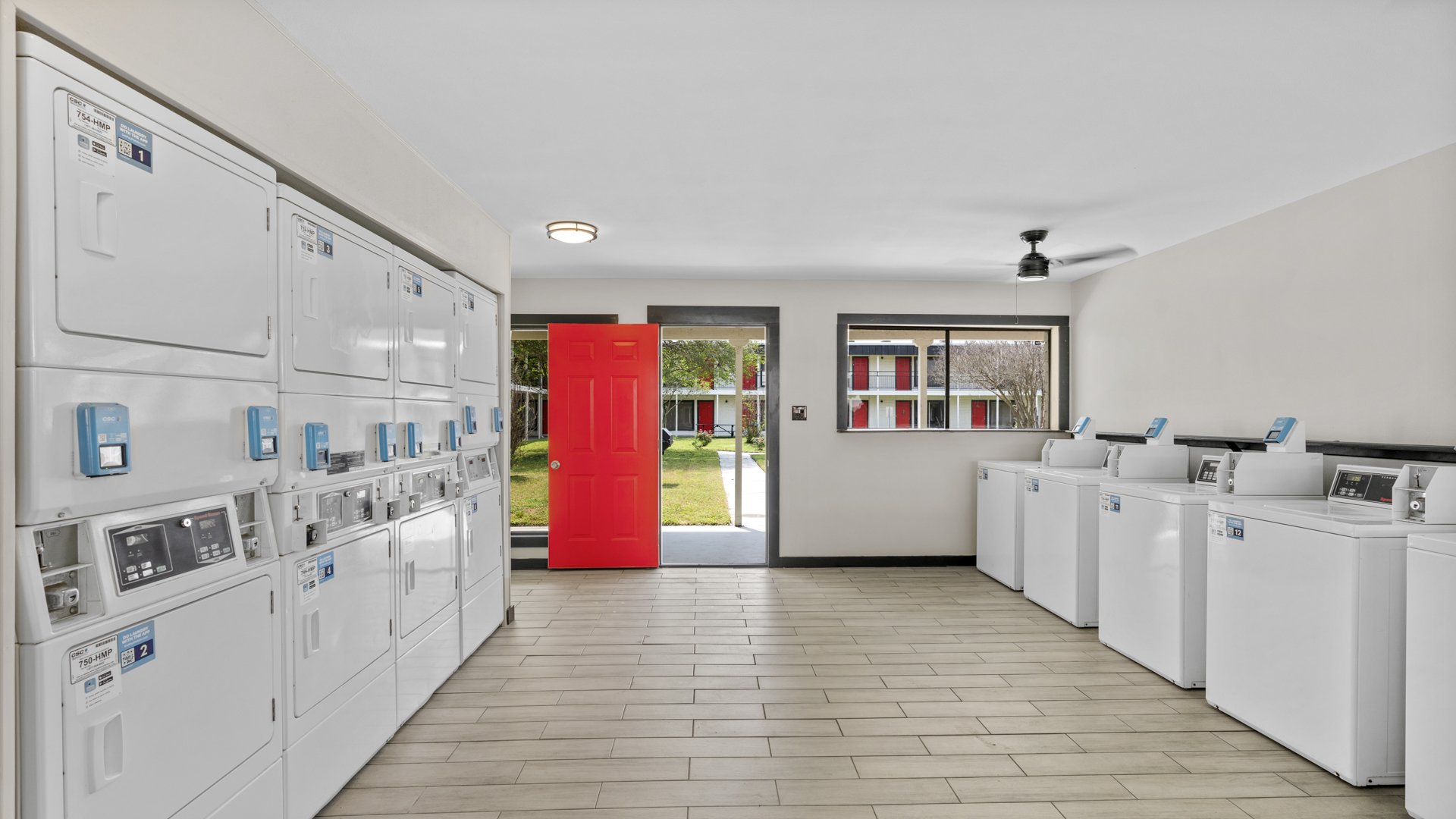 Laundry Room 2.JPG