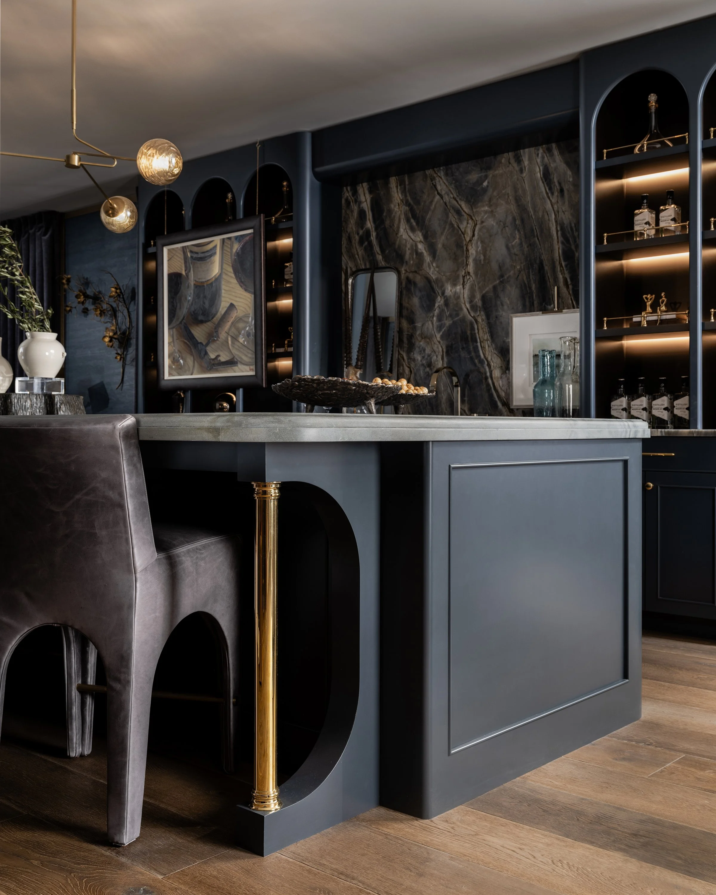 Island close up with bar background