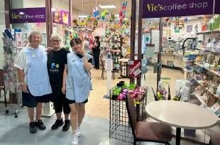 Vics, Nancy, Fran and Hillde .JPG