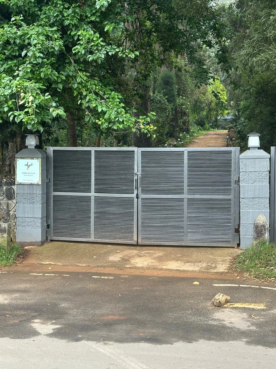 Dunnottar Bungalow Gate