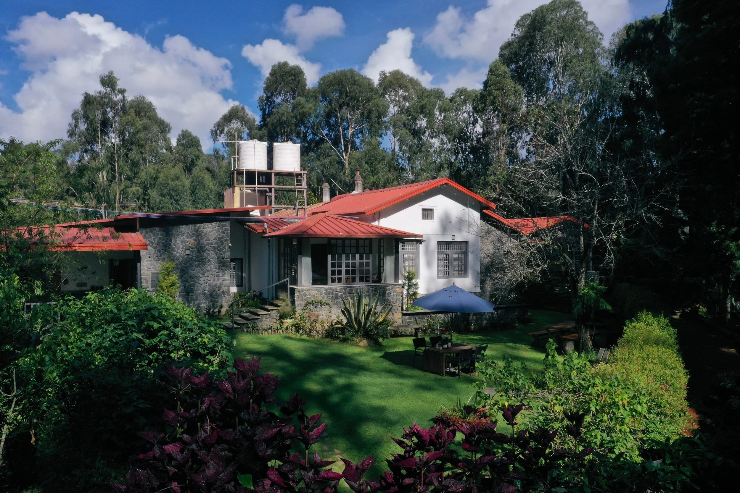 exterior-facade-aerial-02.jpg