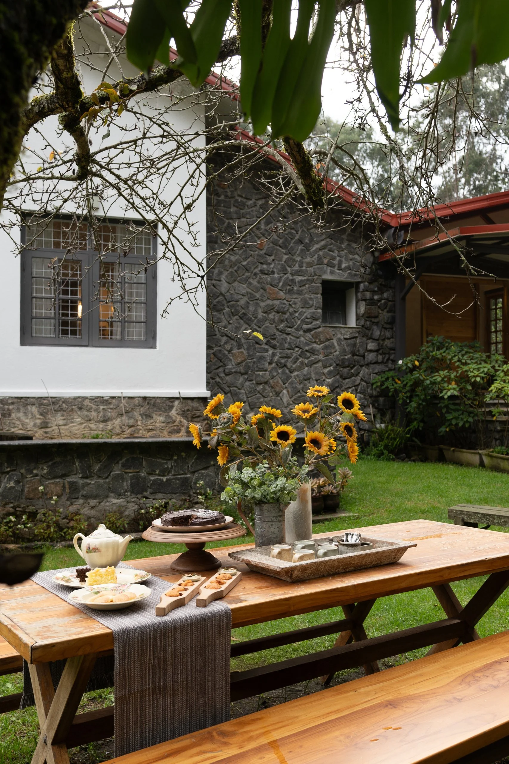 grounds-north-lawn-dining-07.jpg