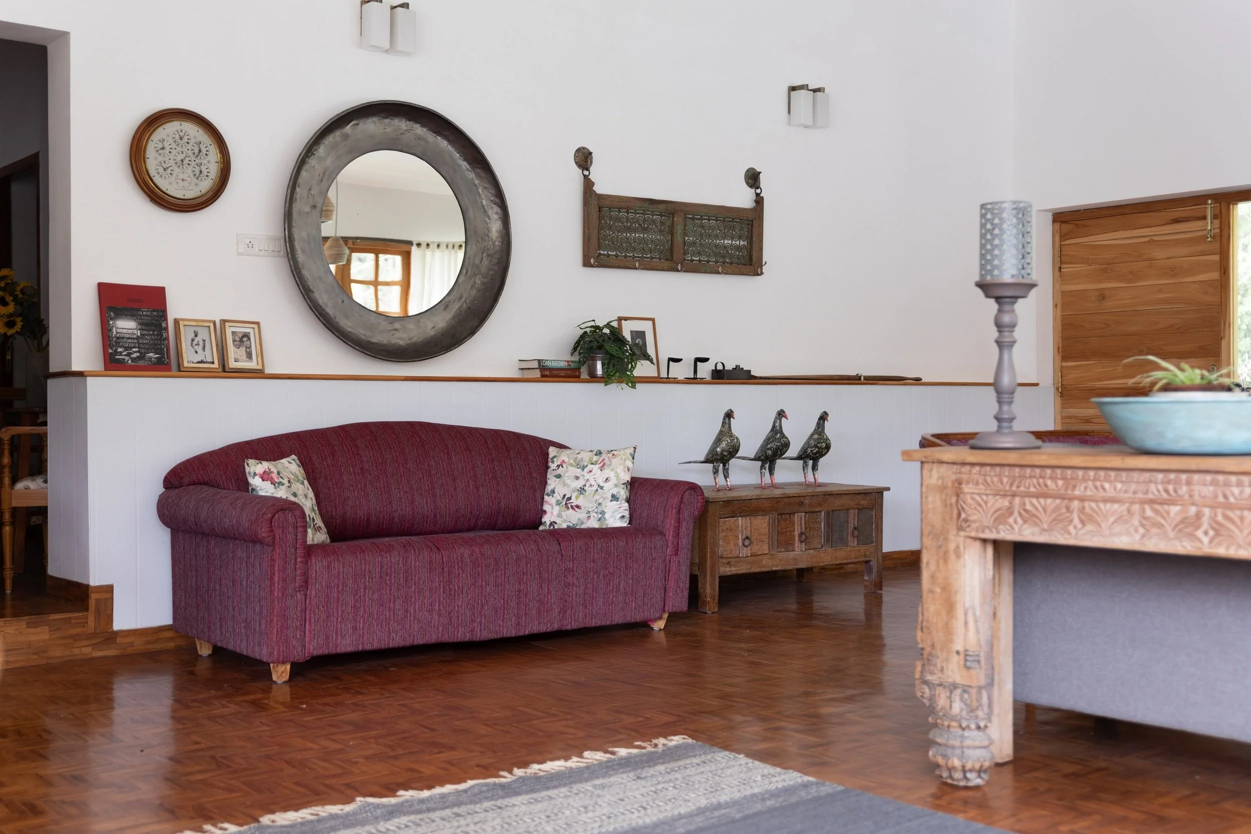 south-living-room-detail-02.jpg
