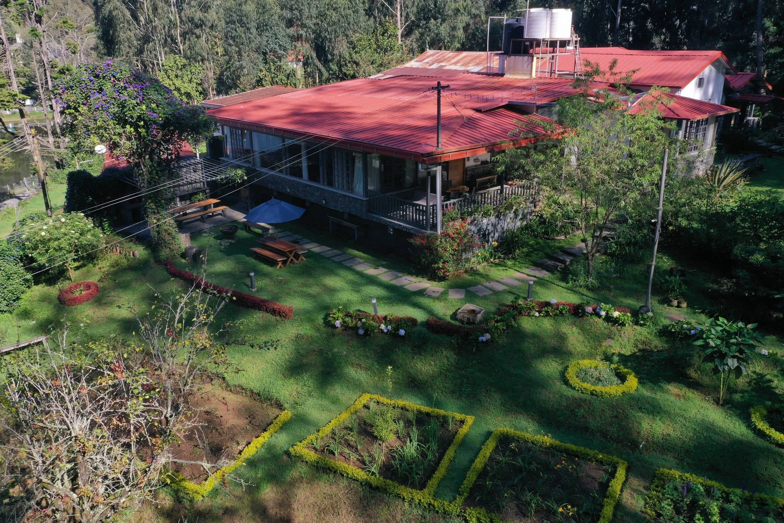 exterior-aerial-south garden property-04.jpg
