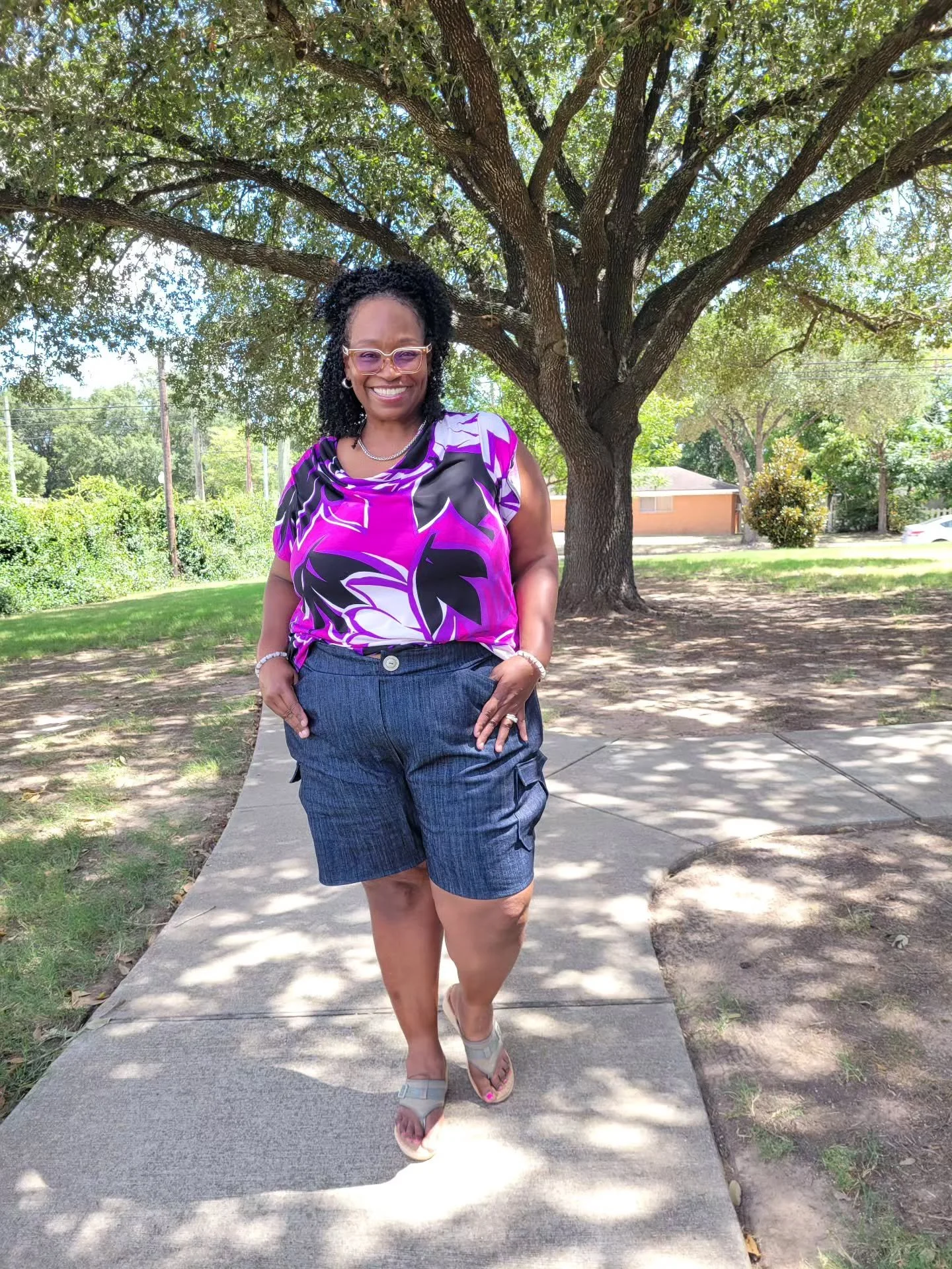 HAPPY FRIDAY!! 40% off sale @lovenotions ends TODAY. Remember you can save Xtra off by using my CODE 𝗦𝗘𝗪𝗗𝗔𝗡𝗘𝟭 save Xtra! https://www.lovenotions.com/?campaign=SewNaturalDane&amp;affiliates=917

📸 Love Notions Meadowlark Shorts
📸 Love Notion