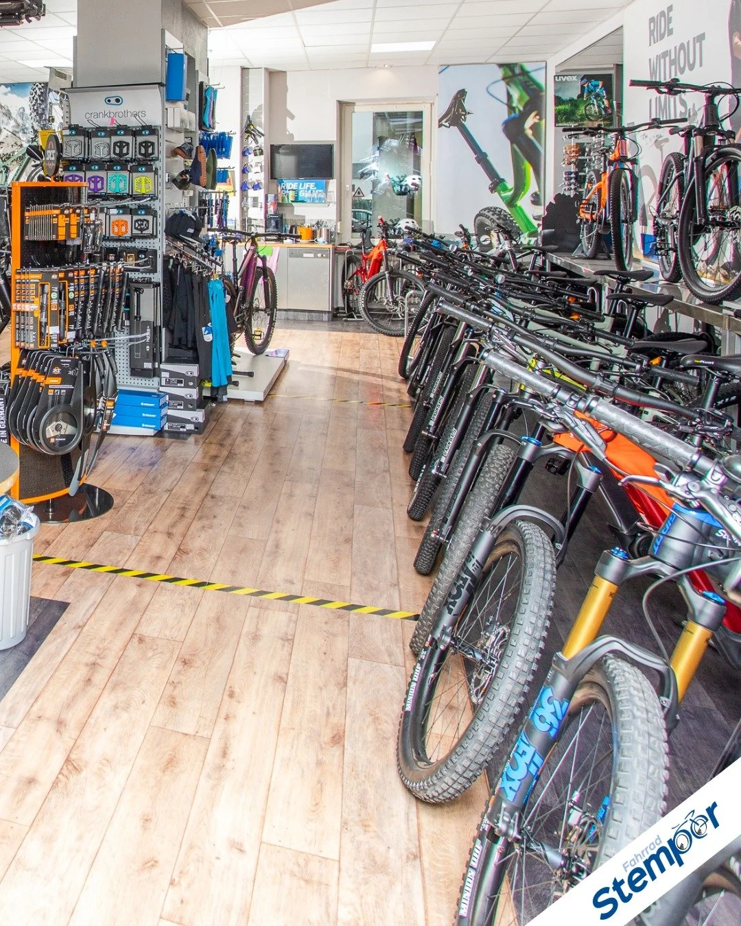 Kein Algorithmus der Welt wei&szlig;, wie sich der perfekte Sattel anf&uuml;hlt. 🚲✨

Egal wie viele Tabs du offen hast oder was dir die KI empfiehlt: Eine echte Probefahrt mit deinem Traum-Fahrrad ist durch absolut nichts zu ersetzen!

Komm bei uns 