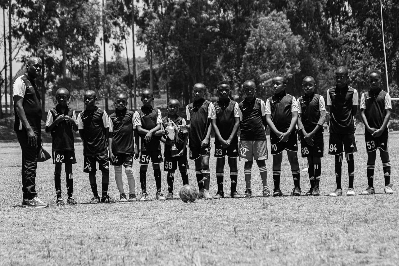 Champions of the 2022 Ligi Ndogo East Africa Cup 🏆 Last weekend the @guidettifoundation Boys Under-13 and Under-15 teams competed in Nairobi, Kenya. The Under-13 team came out on top🥇Congrats to all the boys and coach Oush 👏 Fantastic effort 🤍🖤