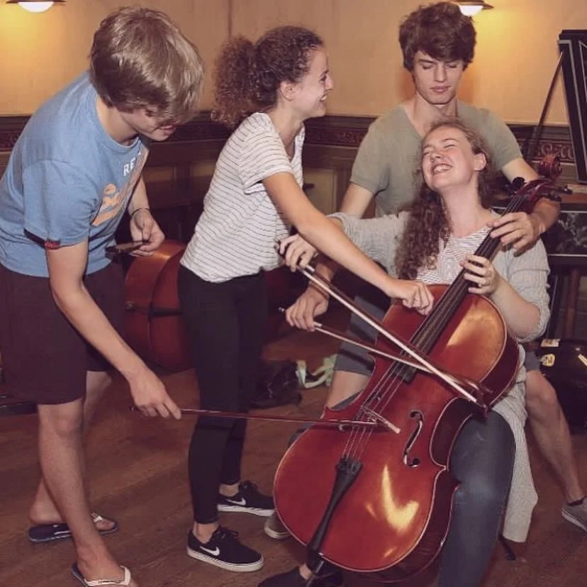 ✨2016✨ I need to be QUICK before I get so sick of this trend I don&rsquo;t even wanna post these pictures anymore 😭  Anyways I found some cute ones!! and now I feel we should bring sepia filters back. Also I feel I had at least 3 different ages in o