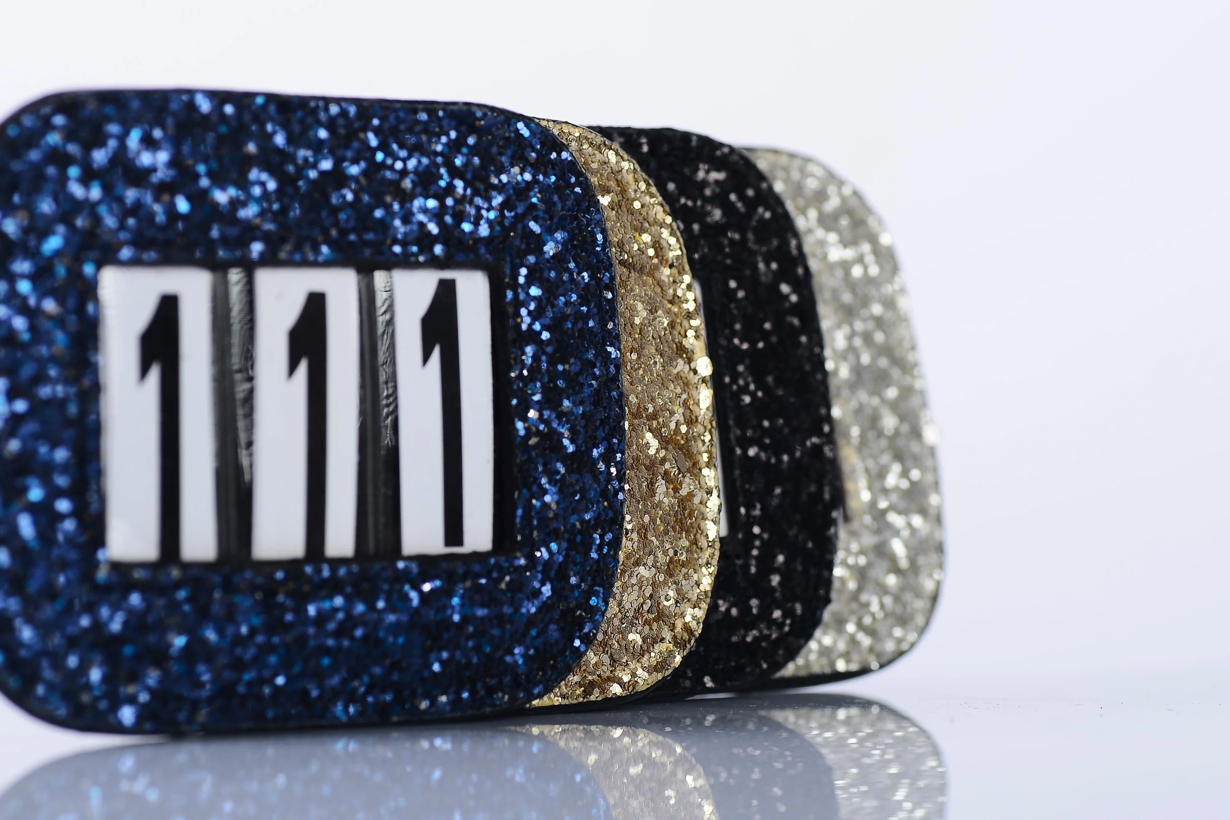 Number holder glitter