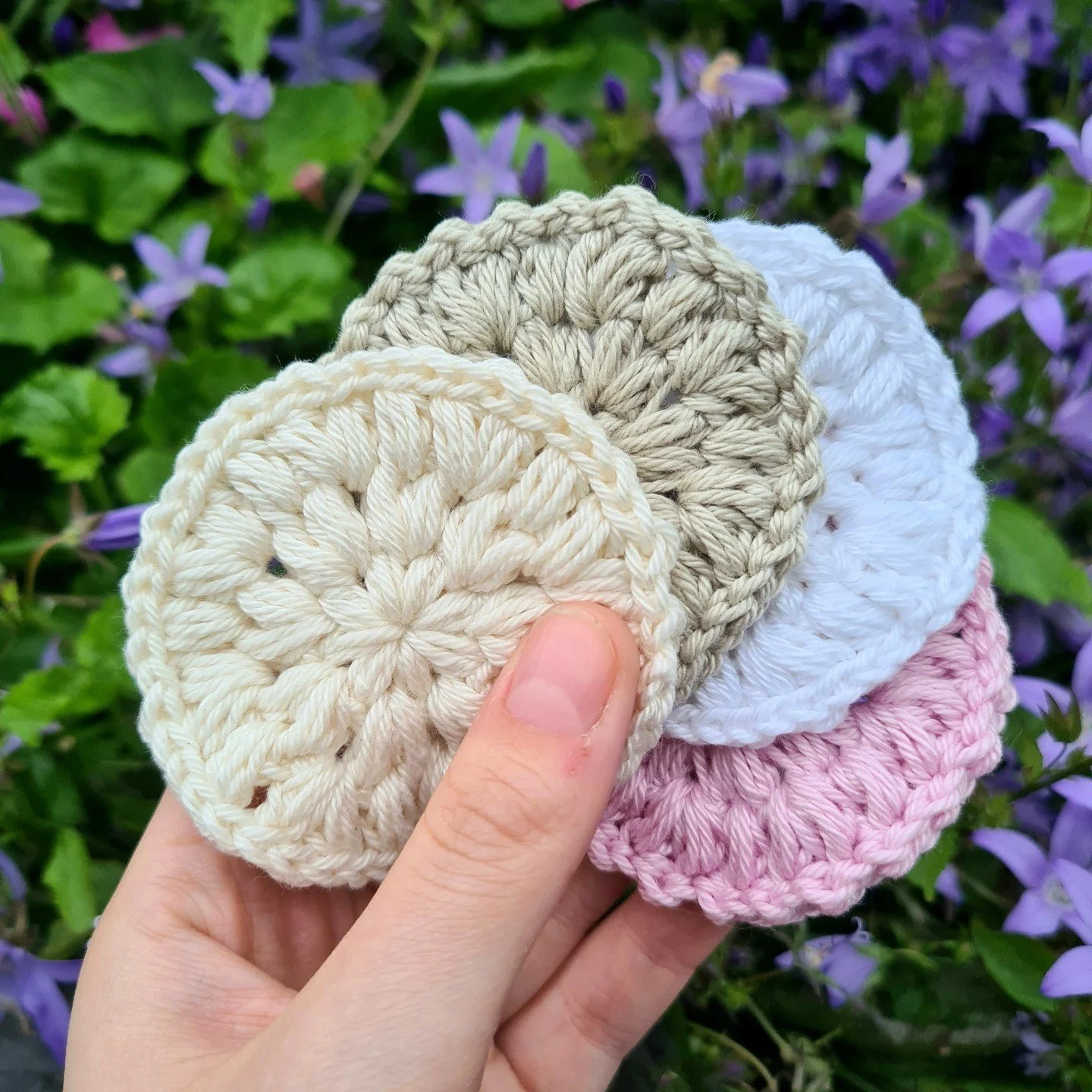 100% Cotton Face Scrubbies, perfect for on the go, just rinse them after use or pop them in the wash!

Available at www.derynwengifts.co.uk/shop-BLkVs/home/face-scrubbies!
.
.
.
#homemadesoap #handmadesoap #giftbox #giftideas #giftingideas #giftforhe