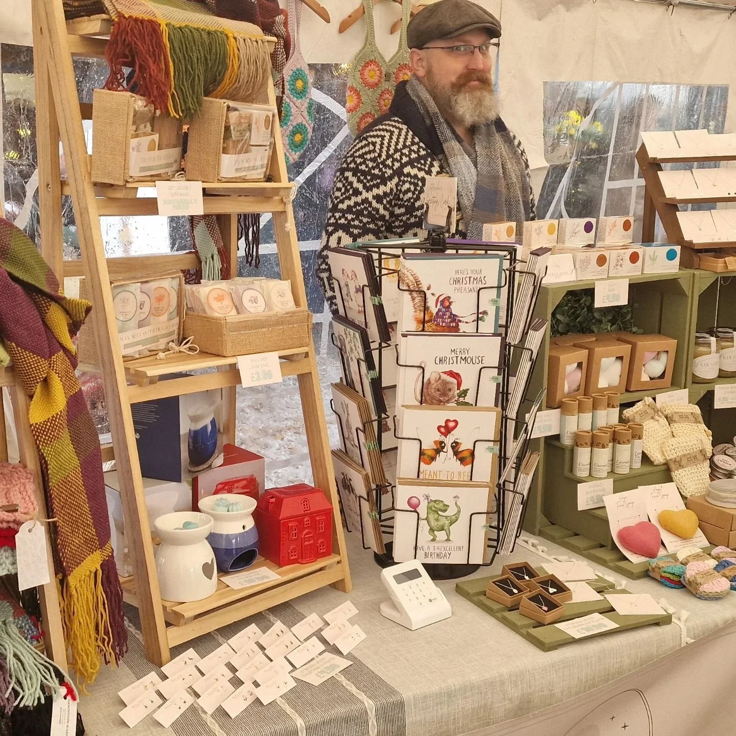 What an amazing first day at @llanbenwch 🤍
We will be back tomorrow 10:00-16:00! If you can't make it, have a look at our website!

Massive thank you to dad for all his help today! And the perfect market photo model!

---
www.derynwengifts.co.uk
---