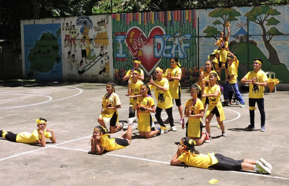Cheer-dance-Yellow-Team.jpg