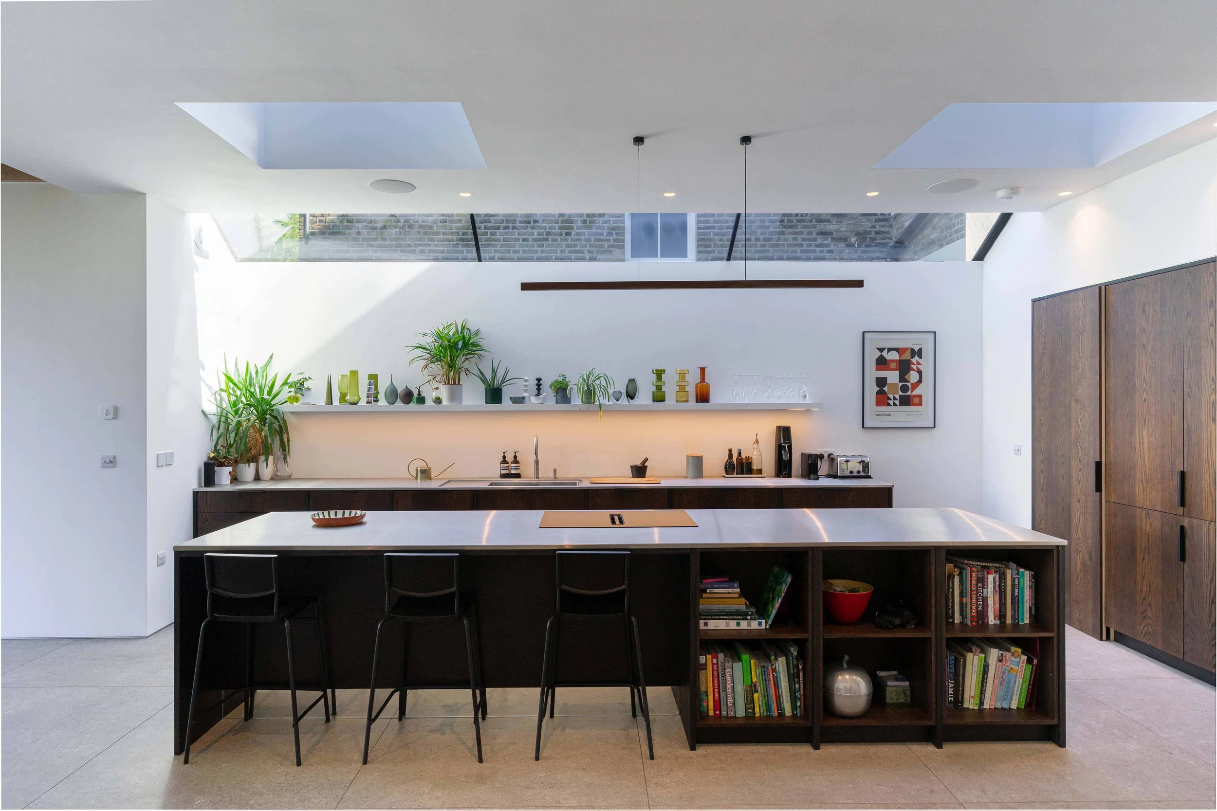 8 kitchen3.jpg