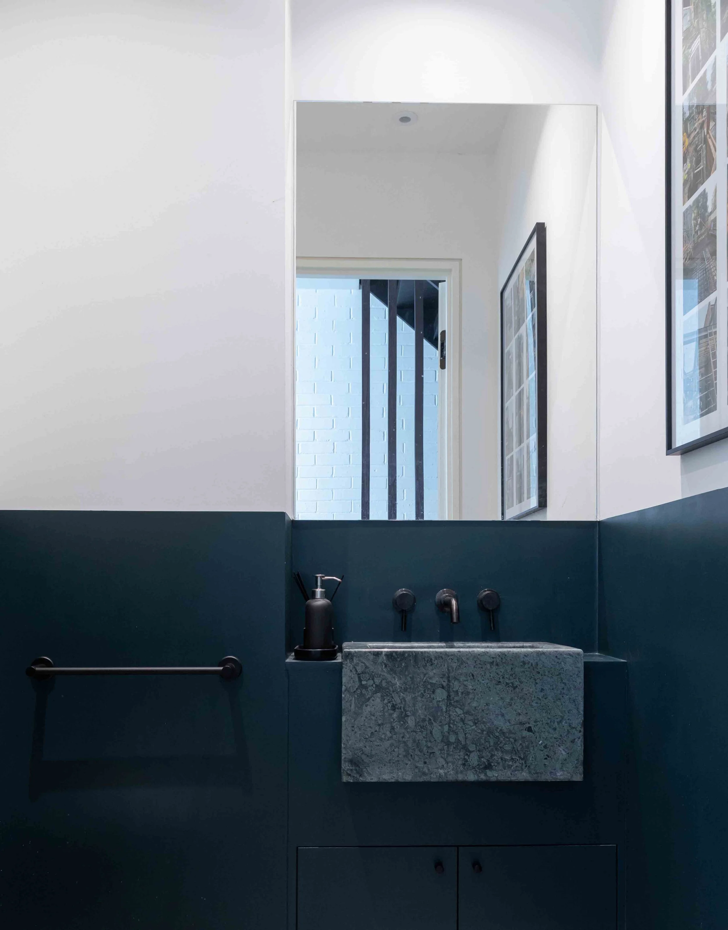 20 bathroom2.jpg