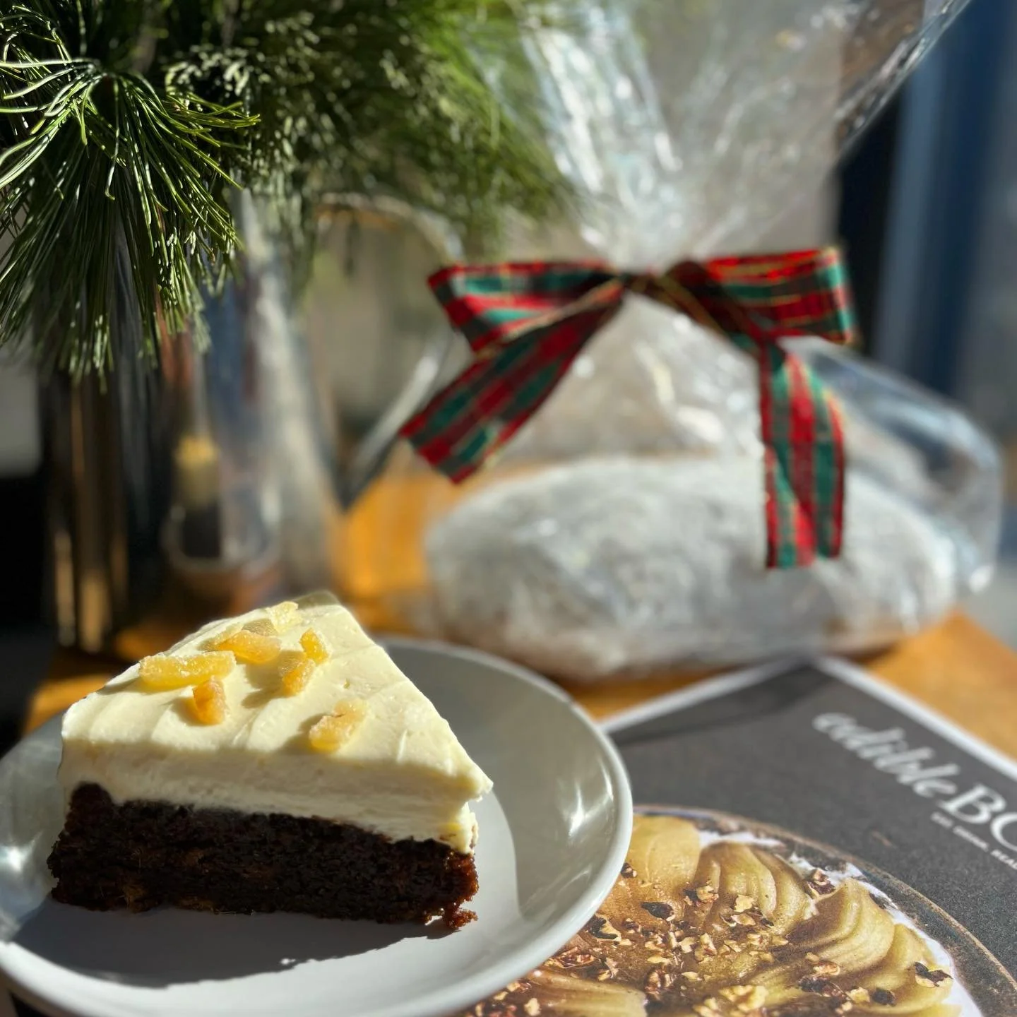 Our favorites for the winter season 🎁

Ginger Spice cake! A luxurious layer of rich and warm ginger cake with winter spices topped with cream cheese frosting and candied ginger pieces on top! Available in slices to have on a cozy afternoon and to te