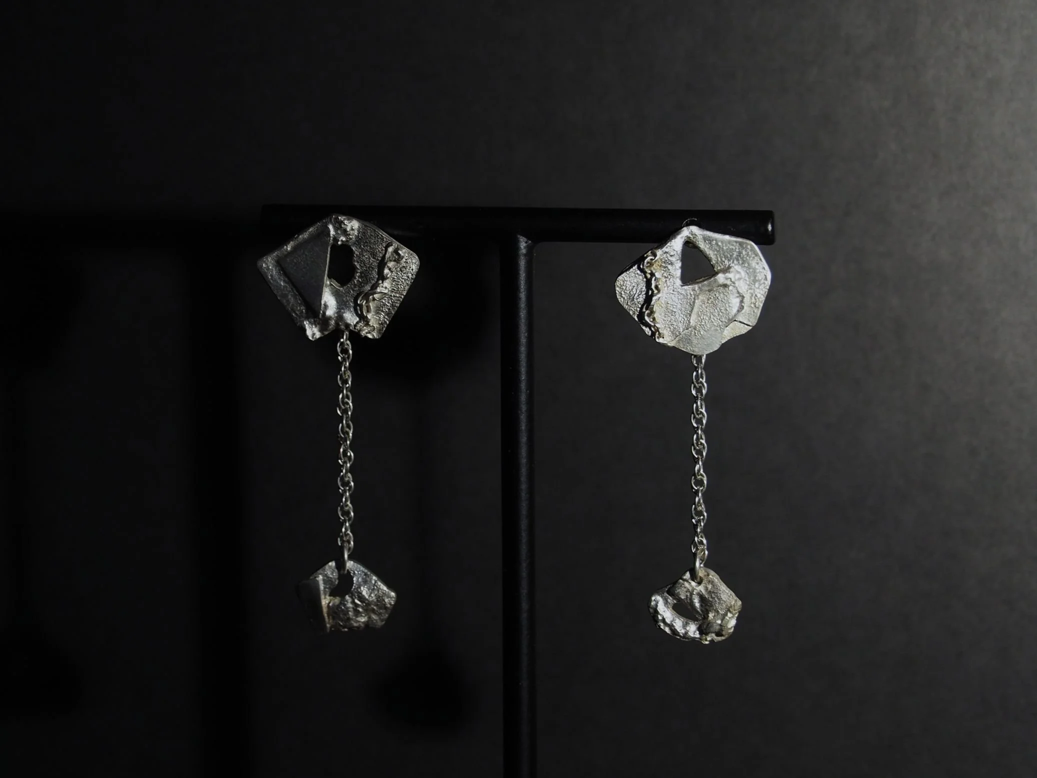 boucles-doreilles-contemporaines-argent-recycle-atelier962-manon-fleury (4).JPG