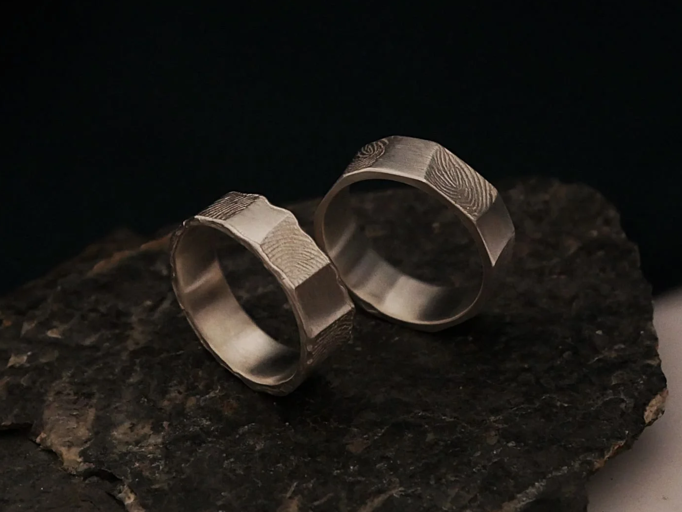 Anneaux facettés en argent