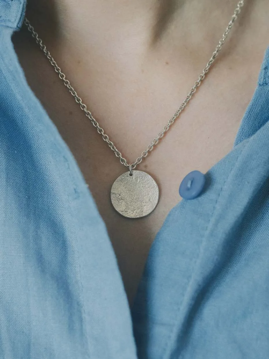 Collier truffe de chien porté
