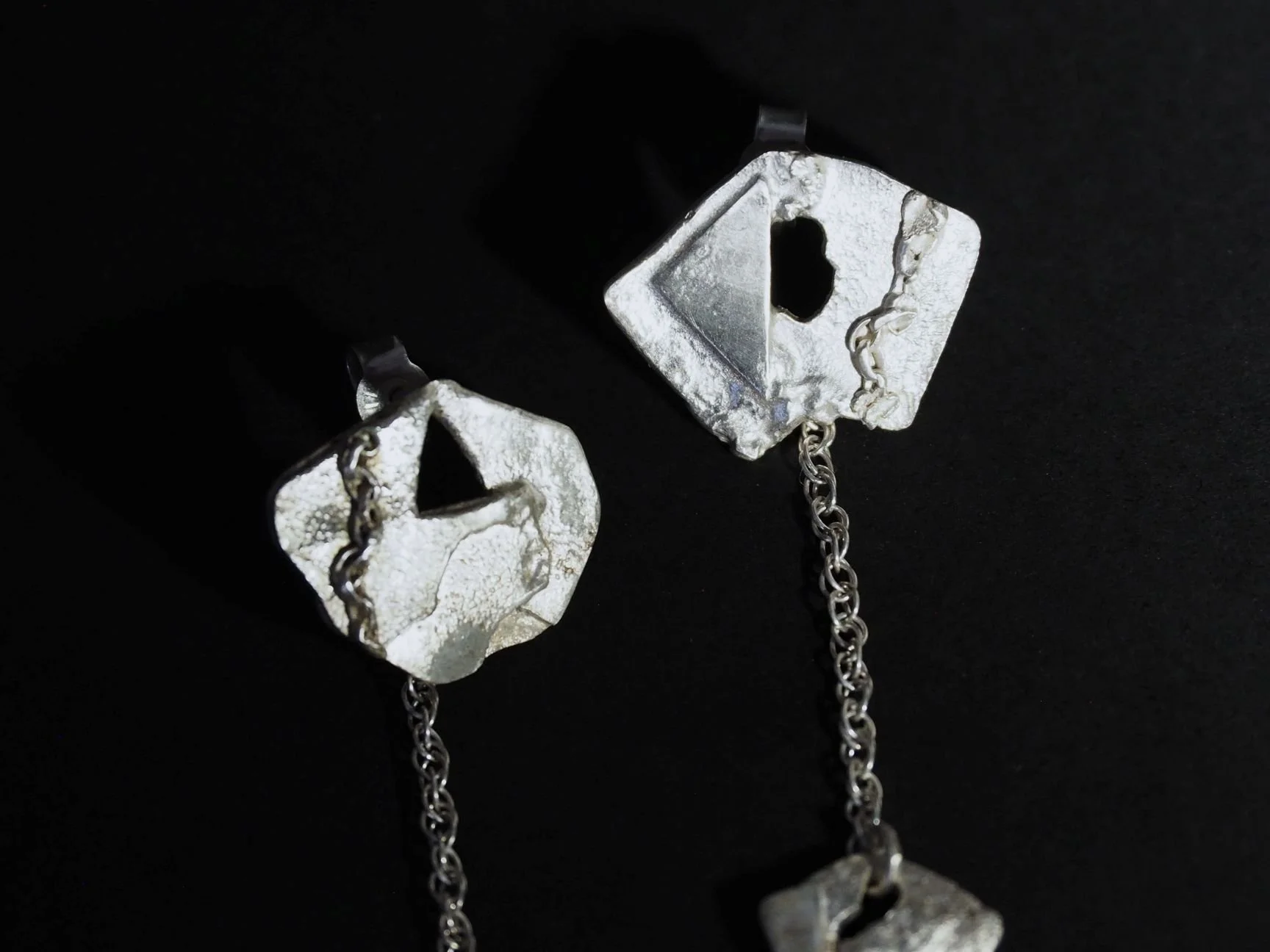 boucles-doreilles-contemporaines-argent-recycle-atelier962-manon-fleury (2).JPG