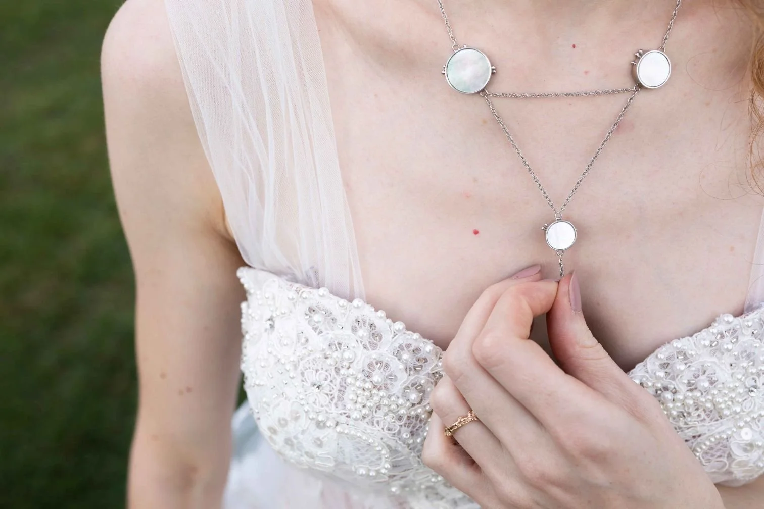 Collier de mariage en nacre sur mesure. 