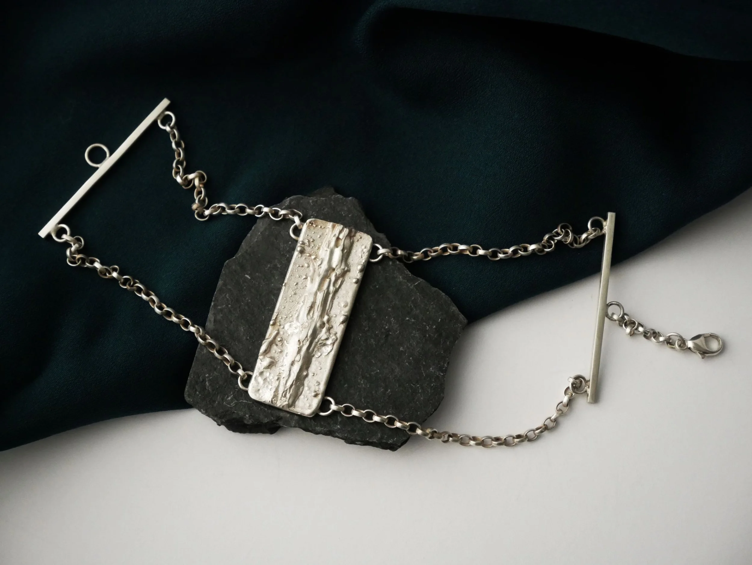 Bracelet double en argent.
