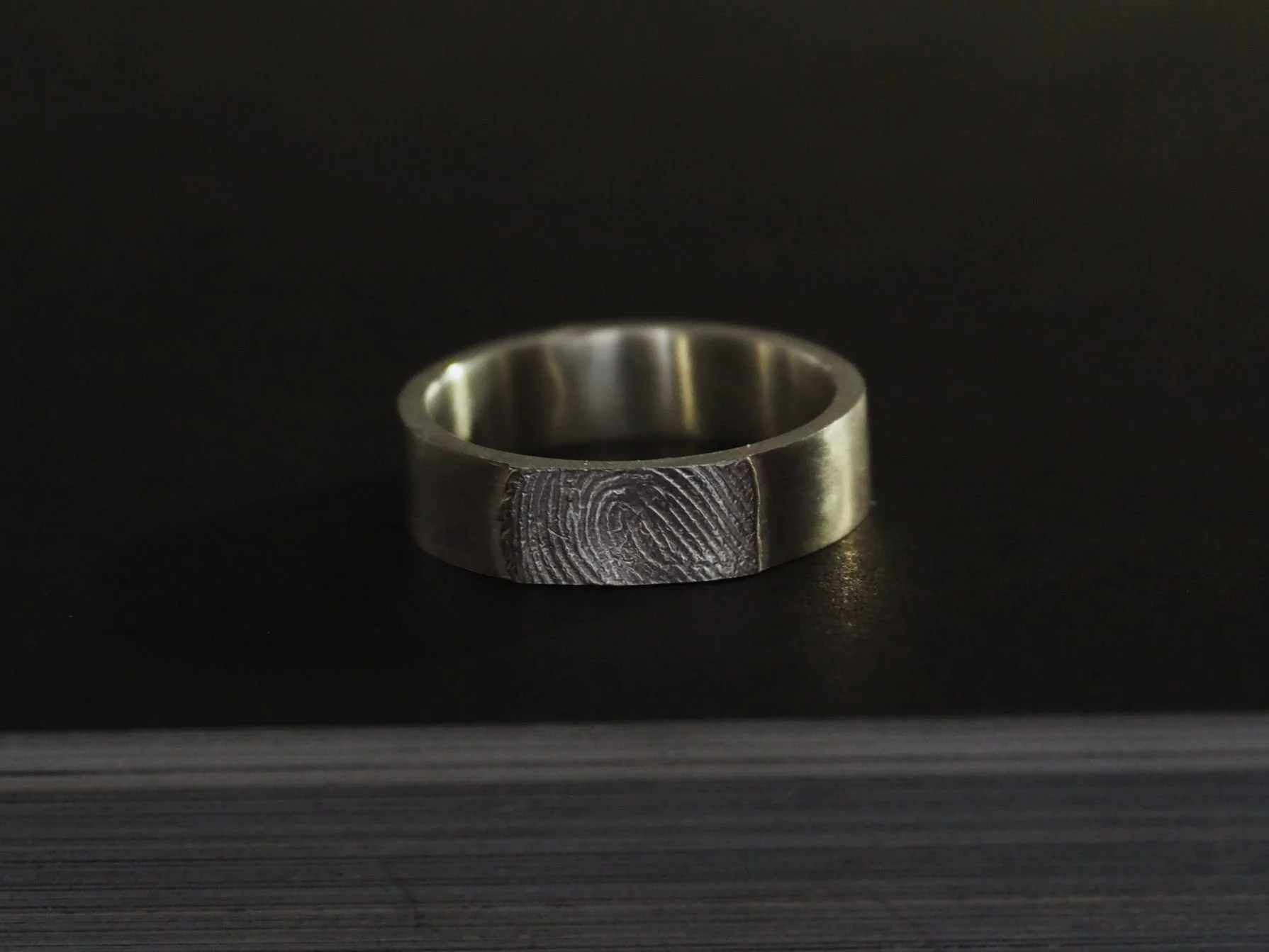 Anneau-empreinte-argent-exterieure-fait-main-Atelier962-Manon-Fleury (2).JPG