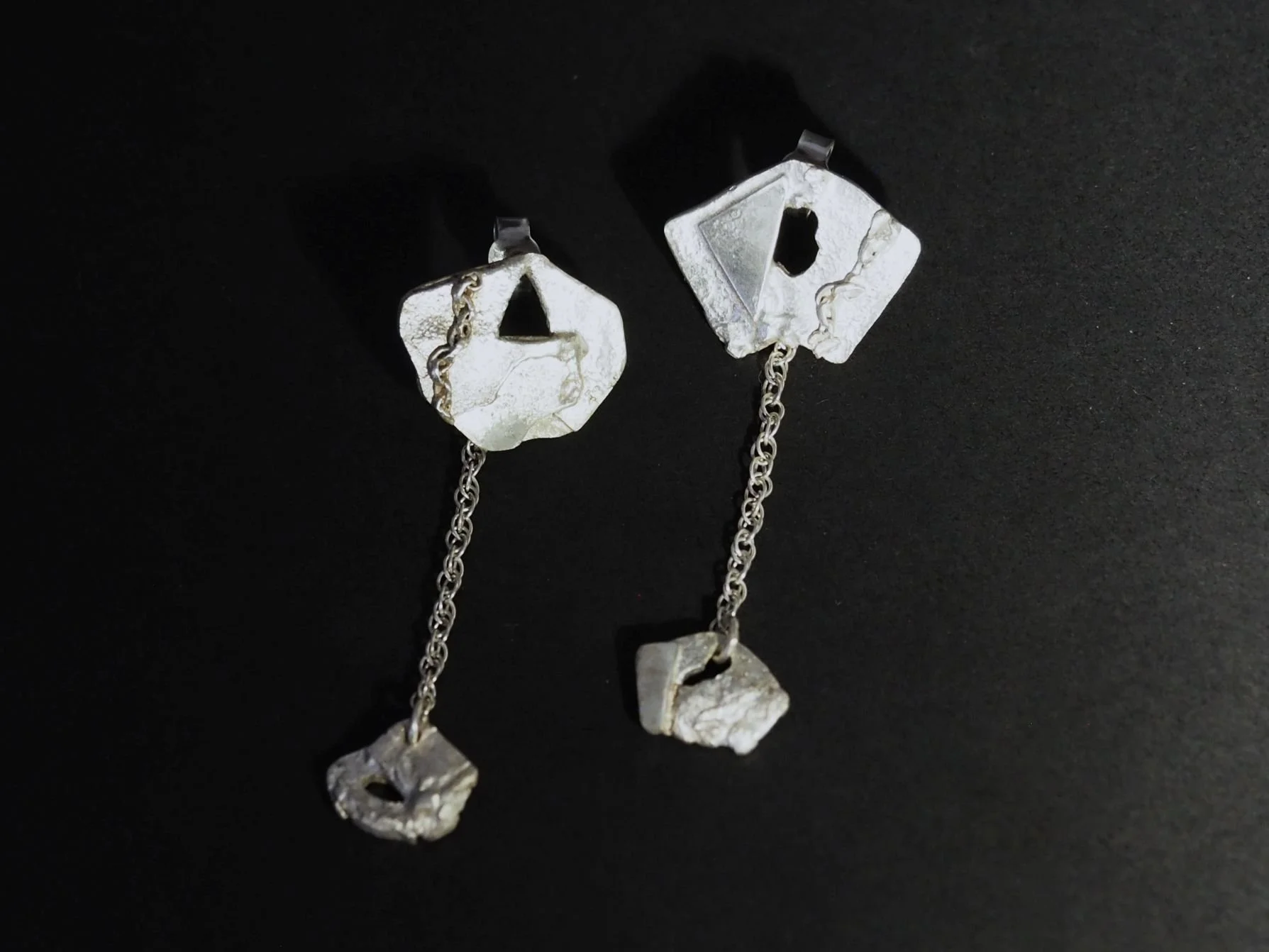 boucles-doreilles-contemporaines-argent-recycle-atelier962-manon-fleury (3).JPG