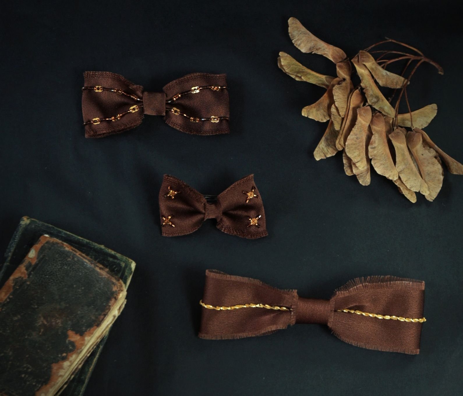 Img+x+sito+REINASSANCE+COLLECTION+-+BOWS+AND+JEWELS+-+19.jpg