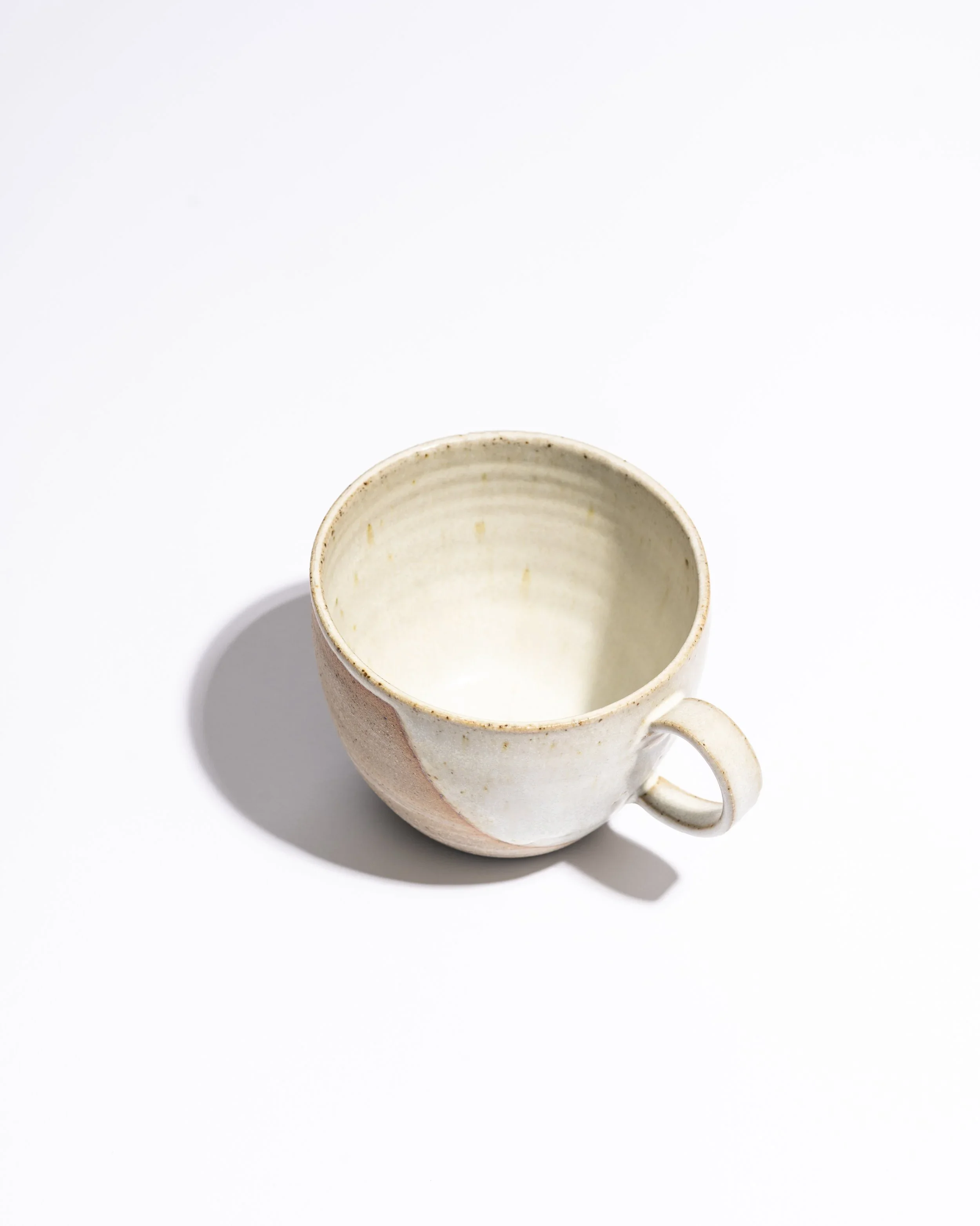 white mug2.webp