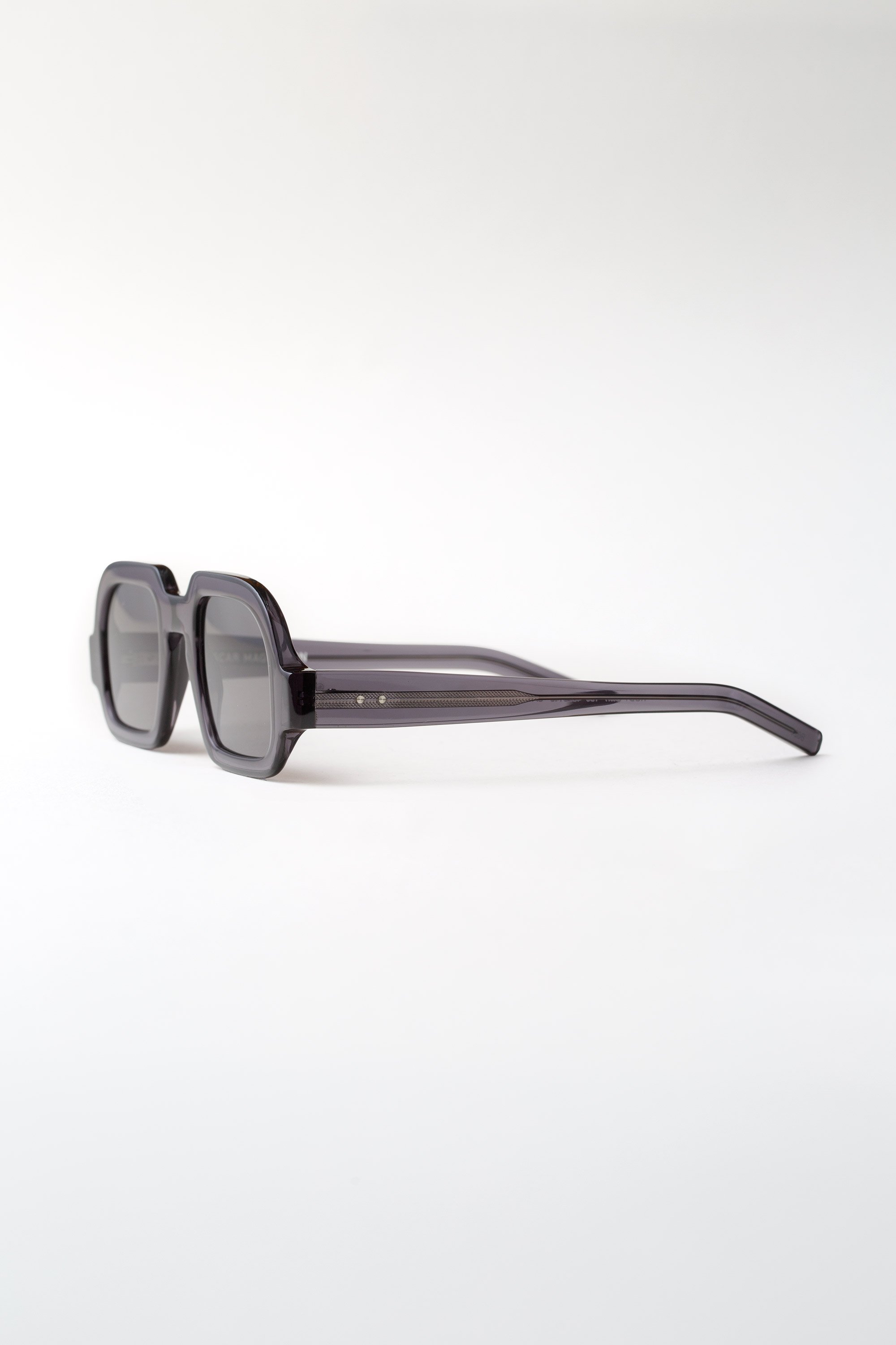 rudy-om7-sunglasses-150-grey-2-sideview.jpg