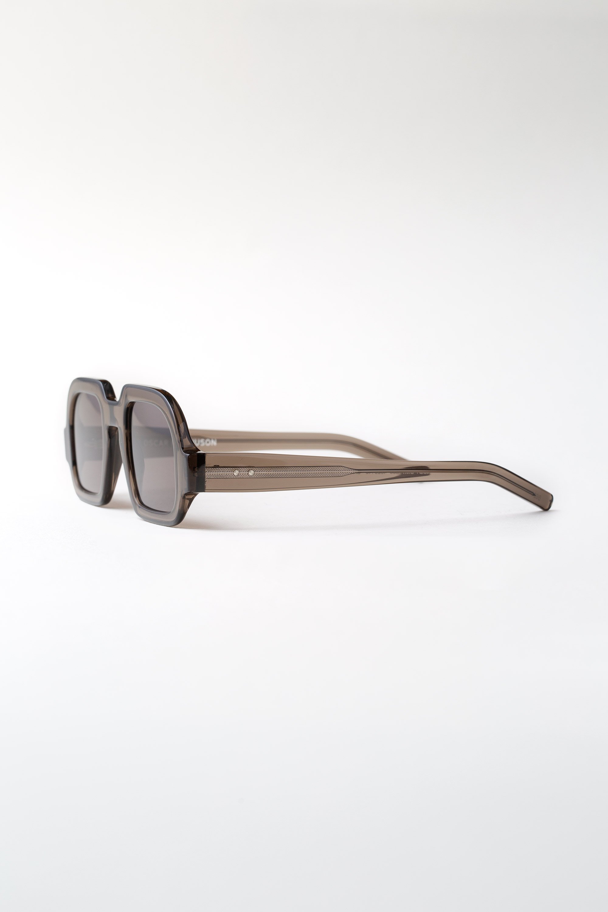 rudy-om7-sunglasses-250-grey-2-sideview.jpg