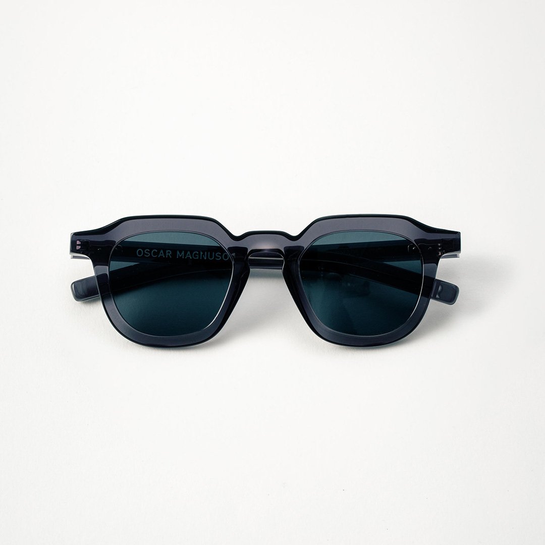 deckard_suncrystal_grey_front_15831.jpg