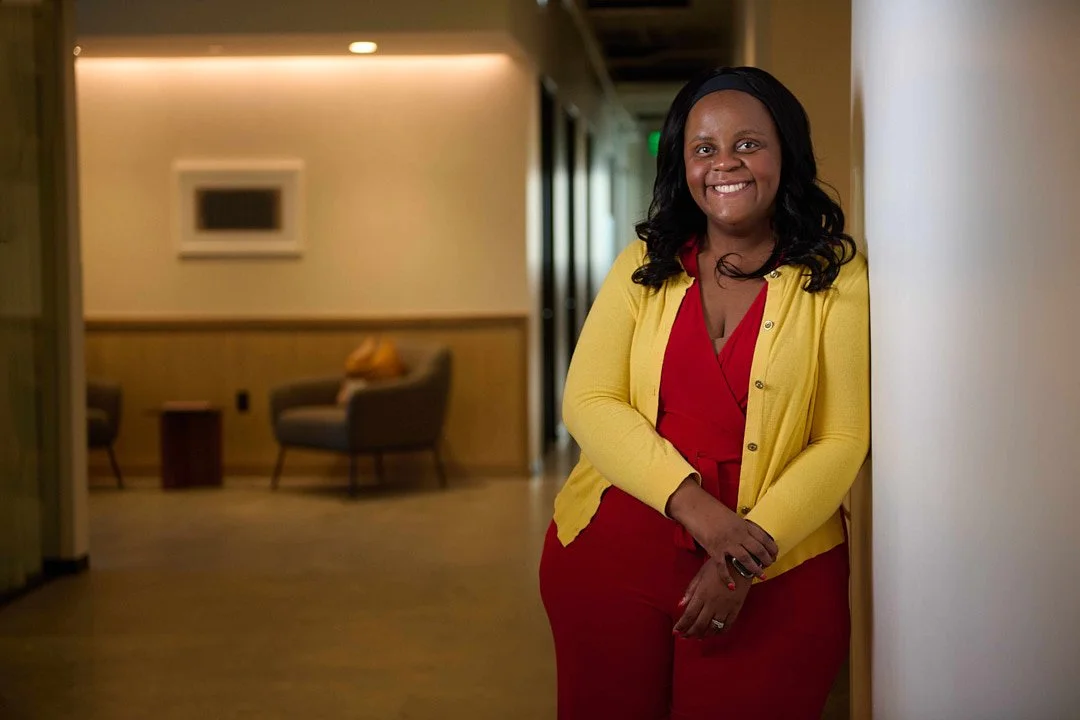 Vimbo standing Tiny.jpg