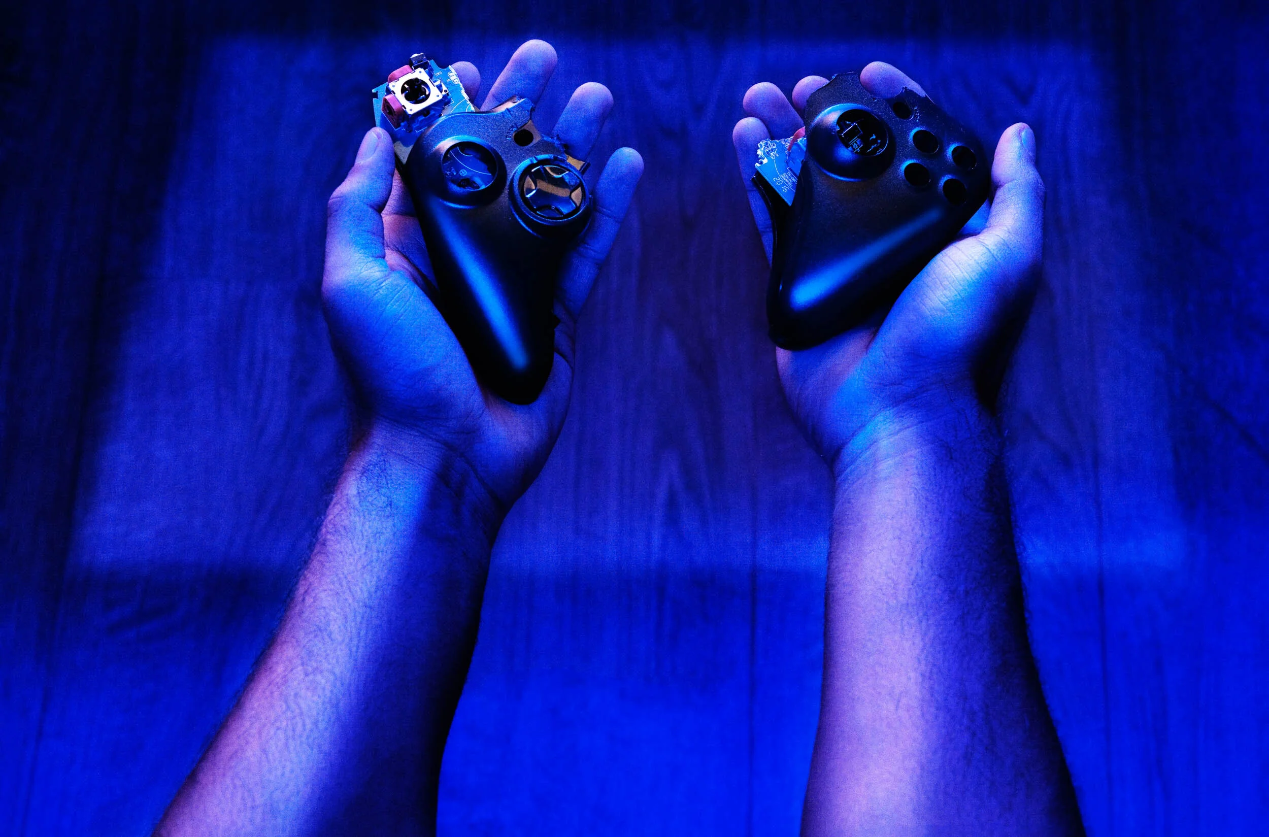 Bell_Save _the_Controller9163.JPG