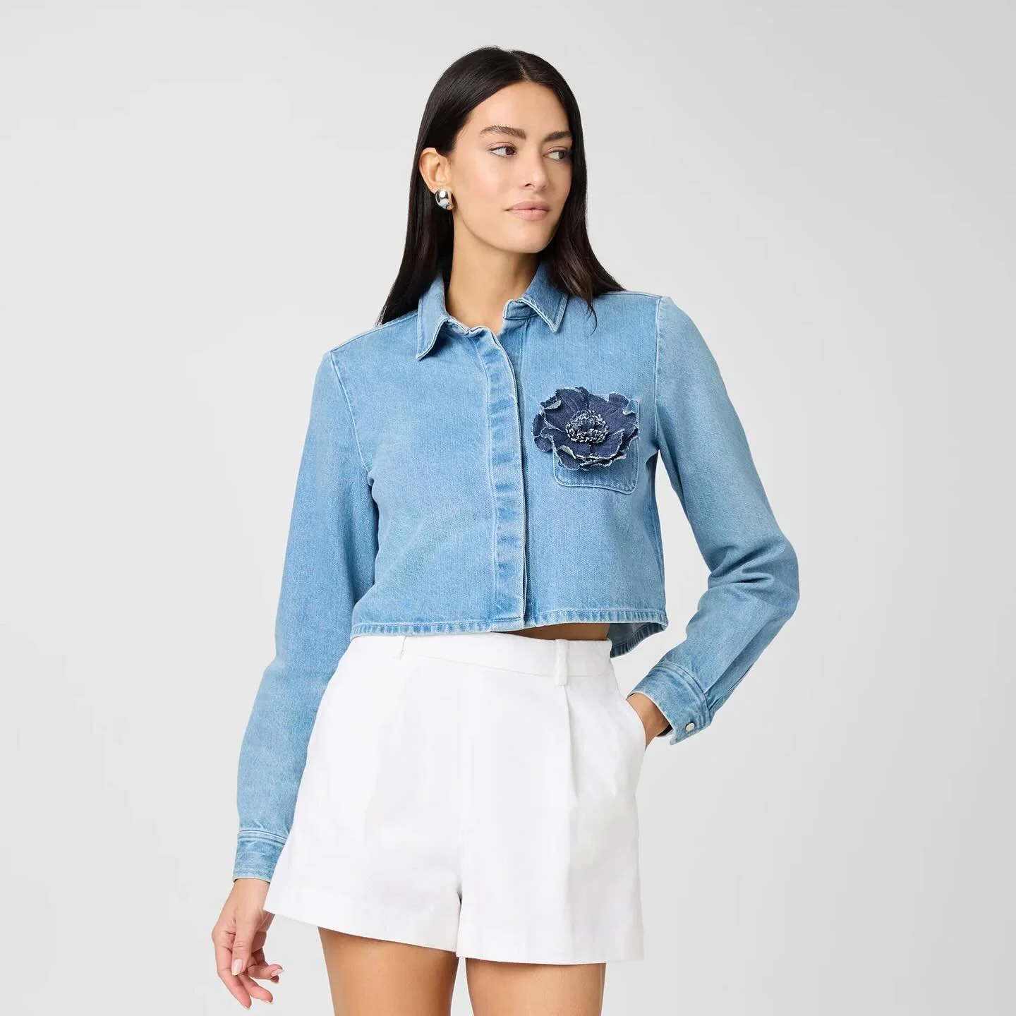 the Jilly cropped denim flower blouse 💙