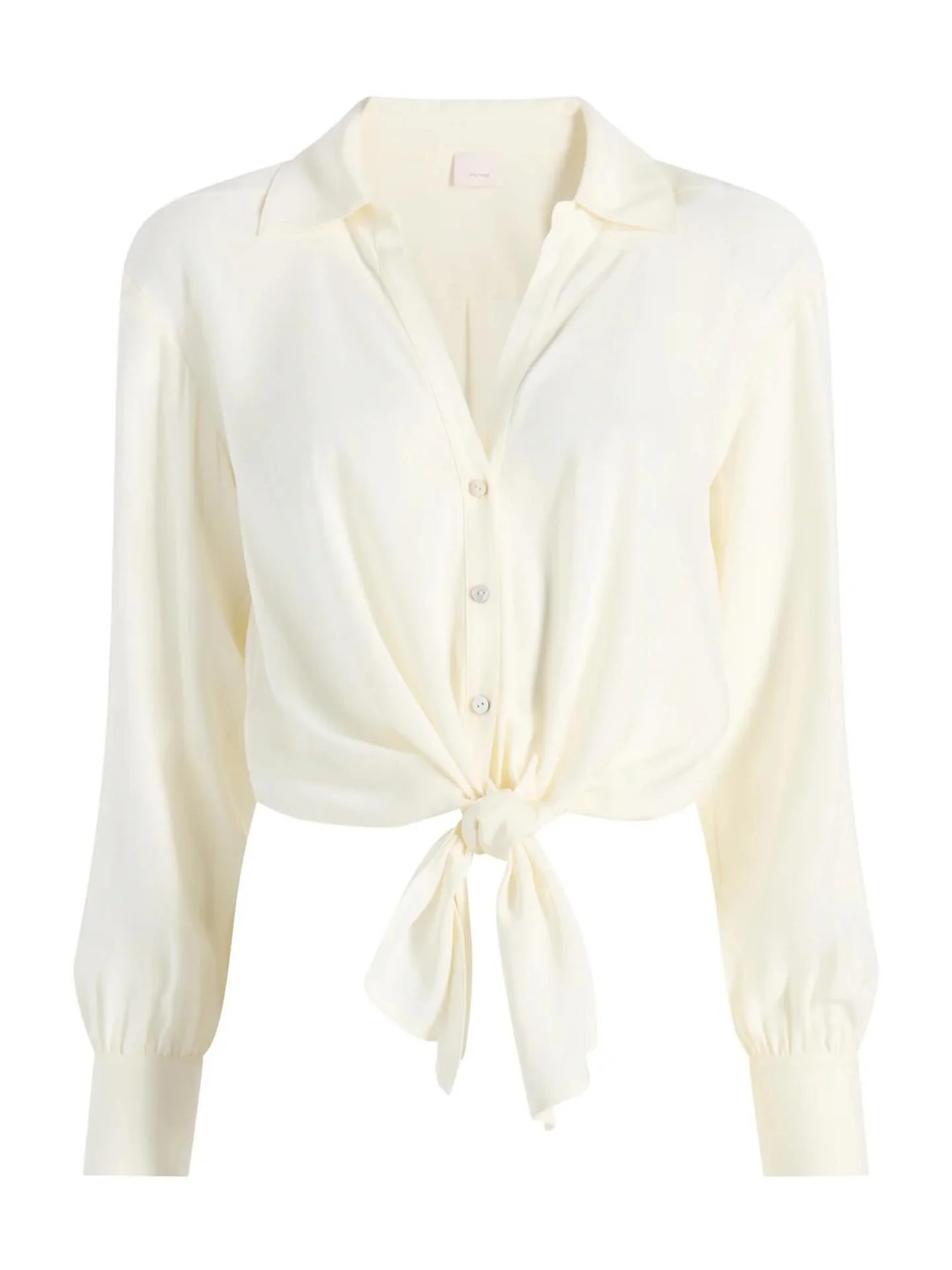 crisp white blouse for any occasion 🤍