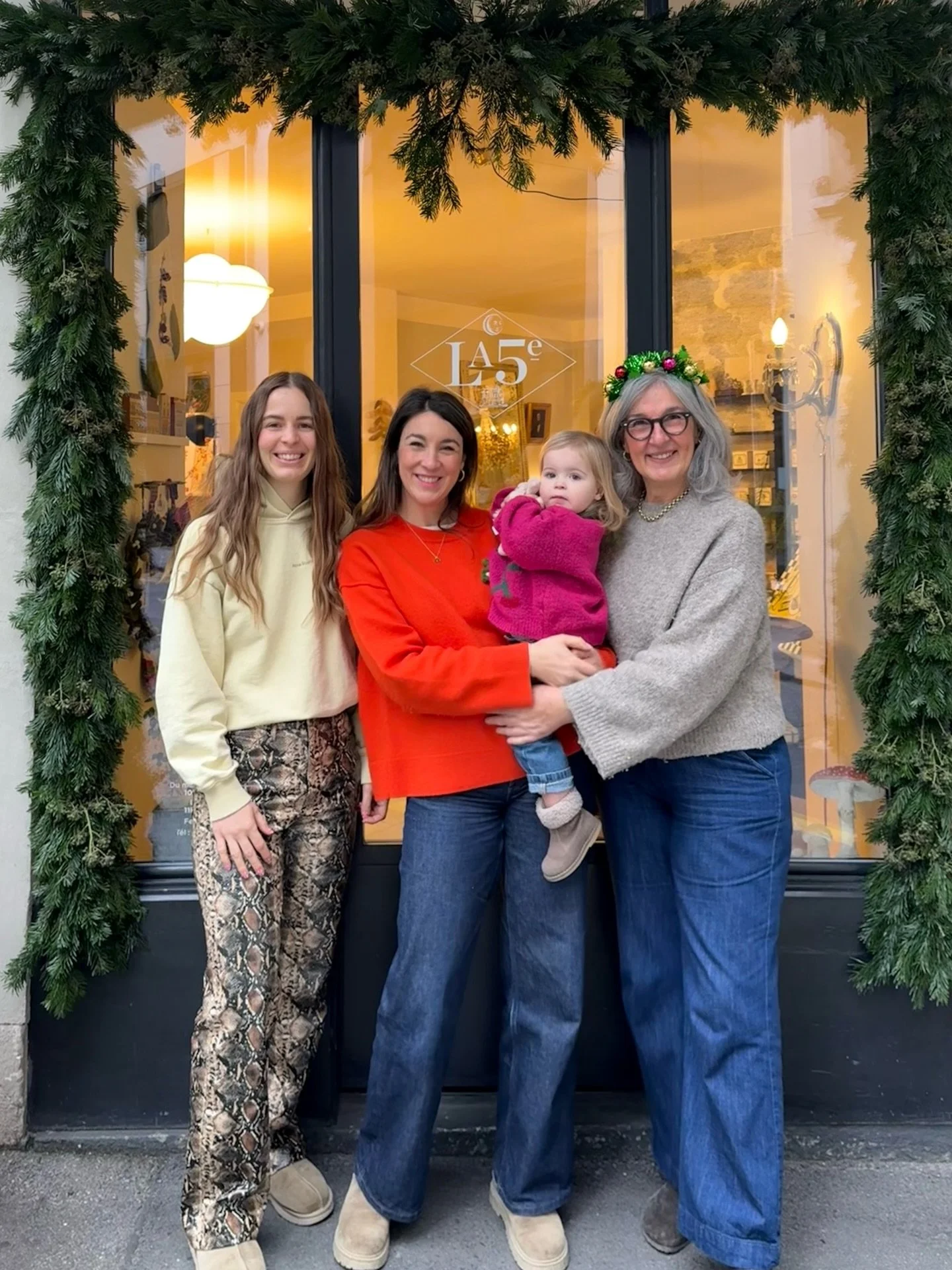 Joyeux No&euml;l !
Toute l&rsquo;&eacute;quipe vous souhaite de belles f&ecirc;tes et une nouvelle ann&eacute;e 2026 sous le signe de la joie et de la s&eacute;r&eacute;nit&eacute;.

Merci &agrave; vous pour vos visites, nos &eacute;changes et tous v