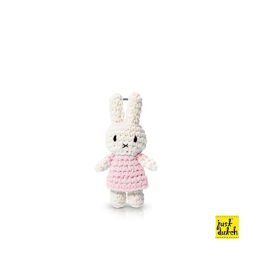 miffy-keychain-pink.webp