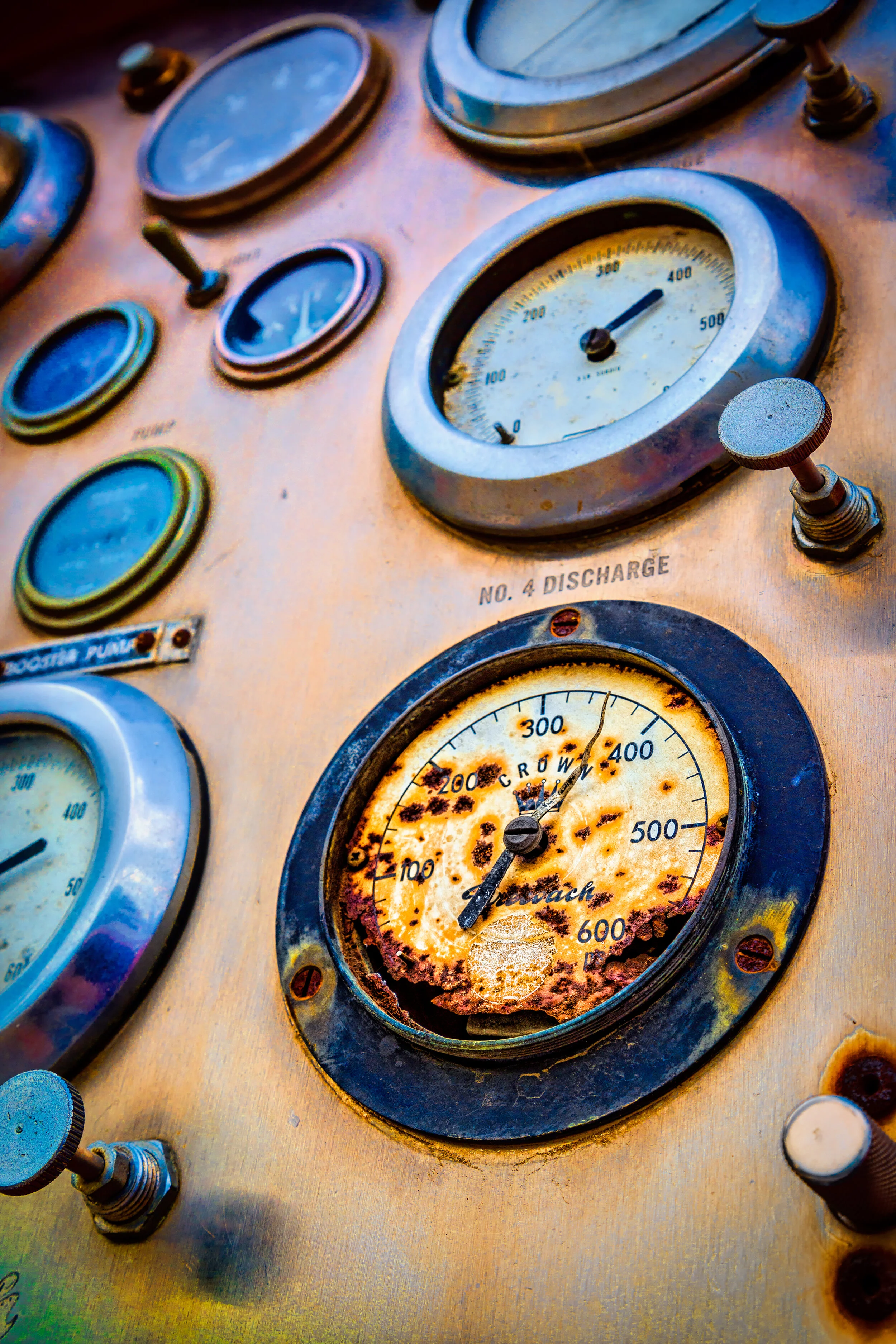 Rusty-dials-ss.jpg