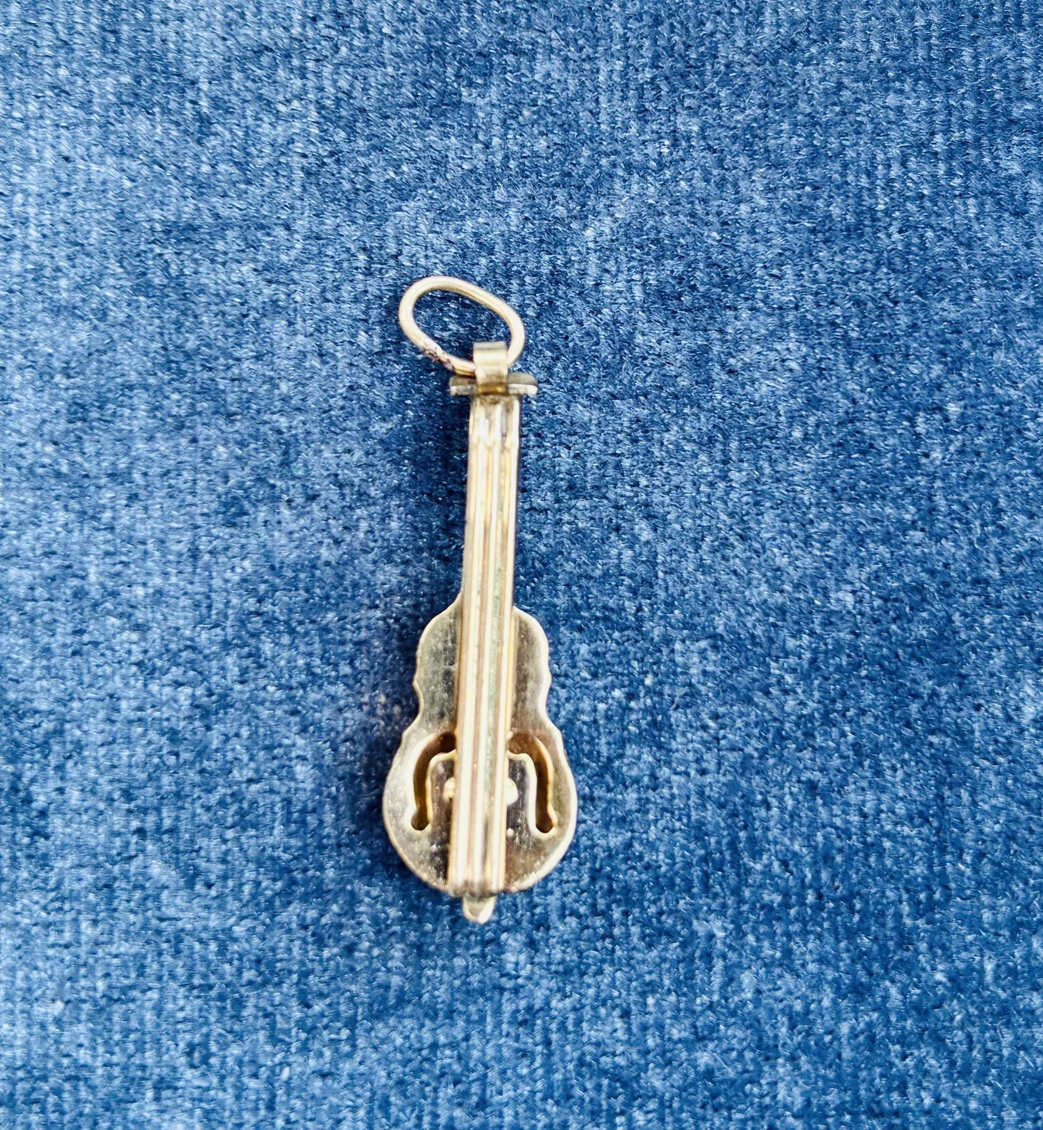 violin charm 14K