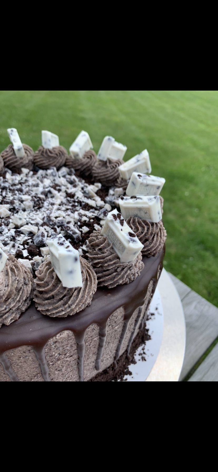 Cookies and cream cake 1.PNG