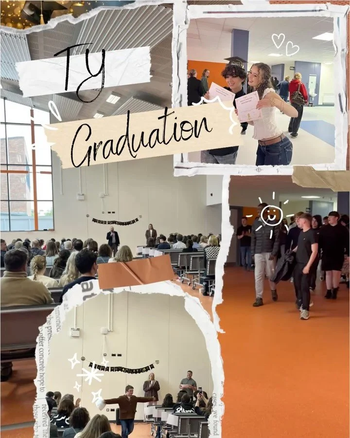 Congratulations to all our TY students who graduated yesterday! 🥳🎓🎊