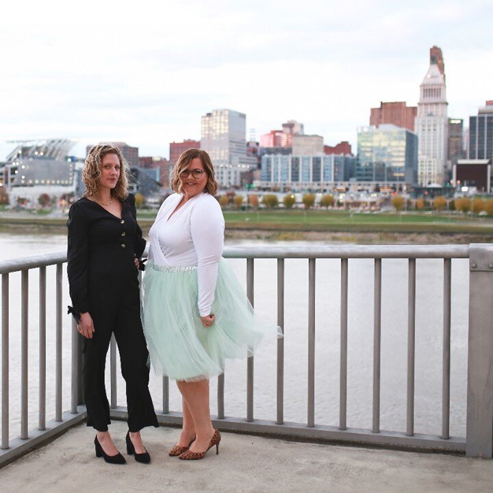 Meet Doulas of Cincinnati co-founders, Emily Johnson and Katie Brenner. Together, we have nearly 20 years experience supporting Greater Cincinnati families during pregnancy, childbirth, and new parenthood. ⠀⠀⠀⠀⠀⠀⠀⠀⠀
⠀⠀⠀⠀⠀⠀⠀⠀⠀
Hiring a #doula starts w