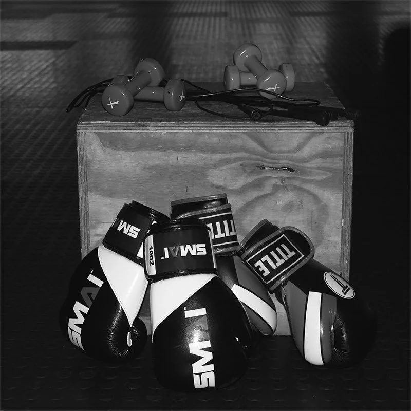 Gloves, weights and skipping ropes  all ready for you to kick start your fitness goals. 

I offer private and group classes which vary in size from 2 people to 10 people max

Dm me for more info on packages 🥊
.
.
.
.
#boxingworkout #training #capeto