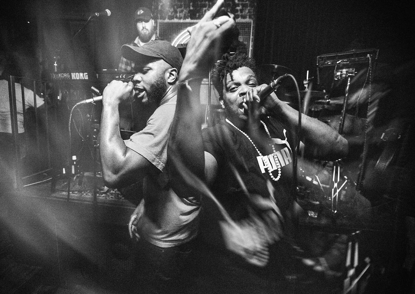 South Central out to the Westside
.
#nsfw #hiphophouseband #london #livemusic #hiphoplife #hiphop #showband #gigs