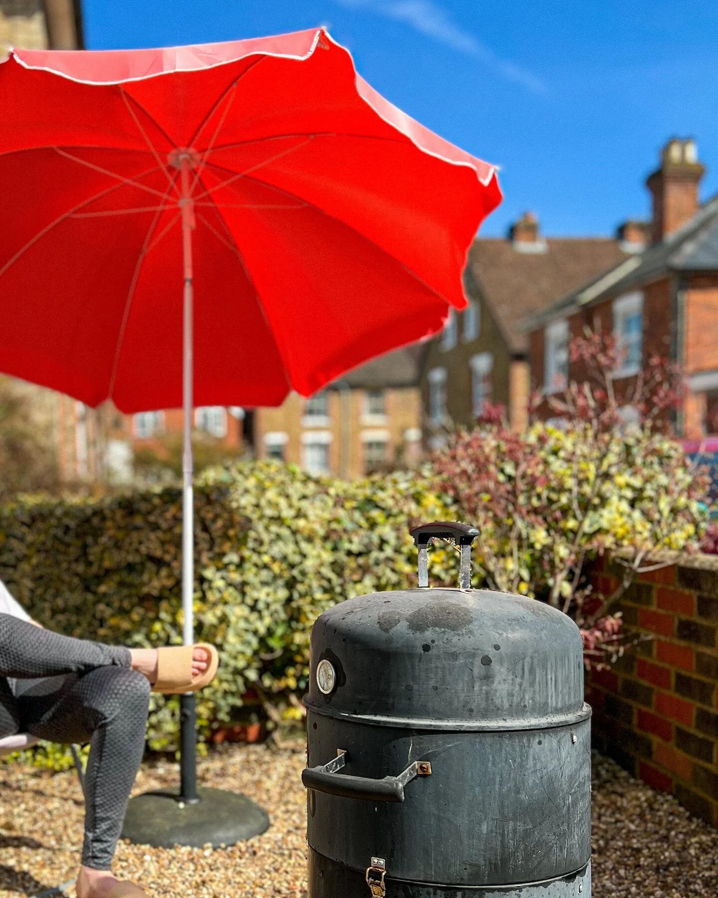 3 for 3 with the Dalek of Dreams. Today is an 8 hour slow-smoked brisket
.
#bbq #smokedmeat #brisket #easterweekend #redumbrella