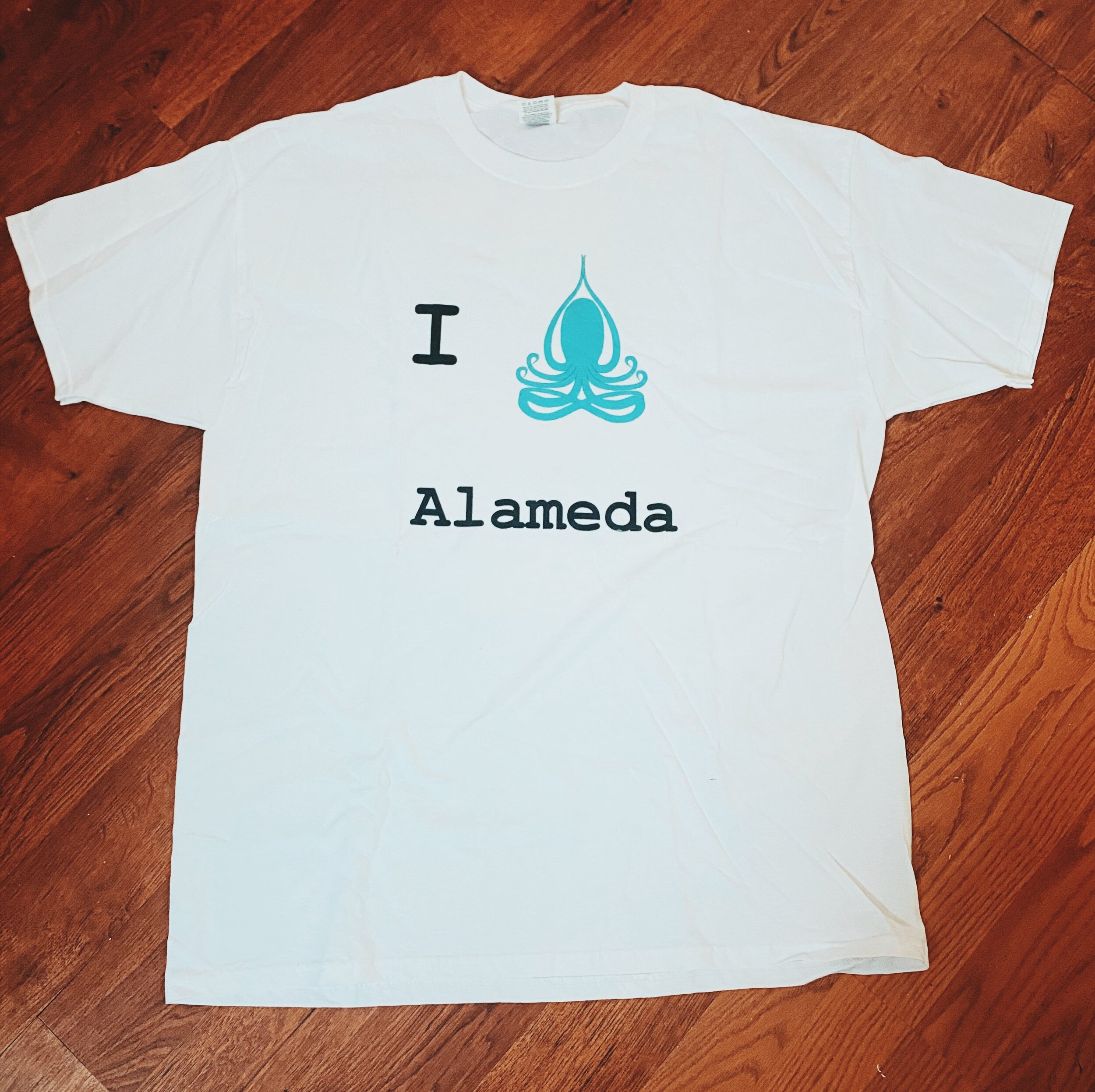 Leela Yoga Legacy Tee - pick up only