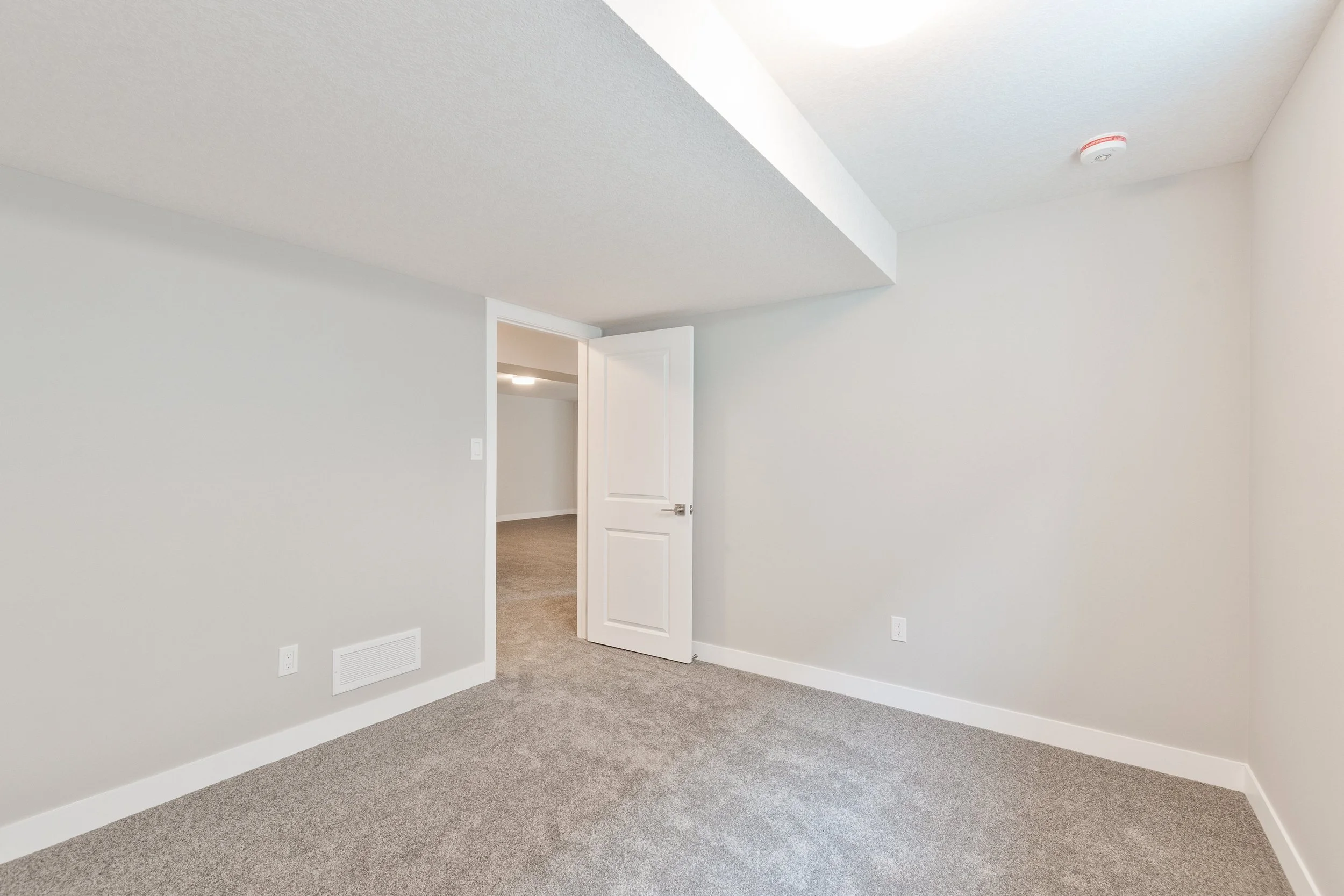 049-49 169 Styles Dr.jpg