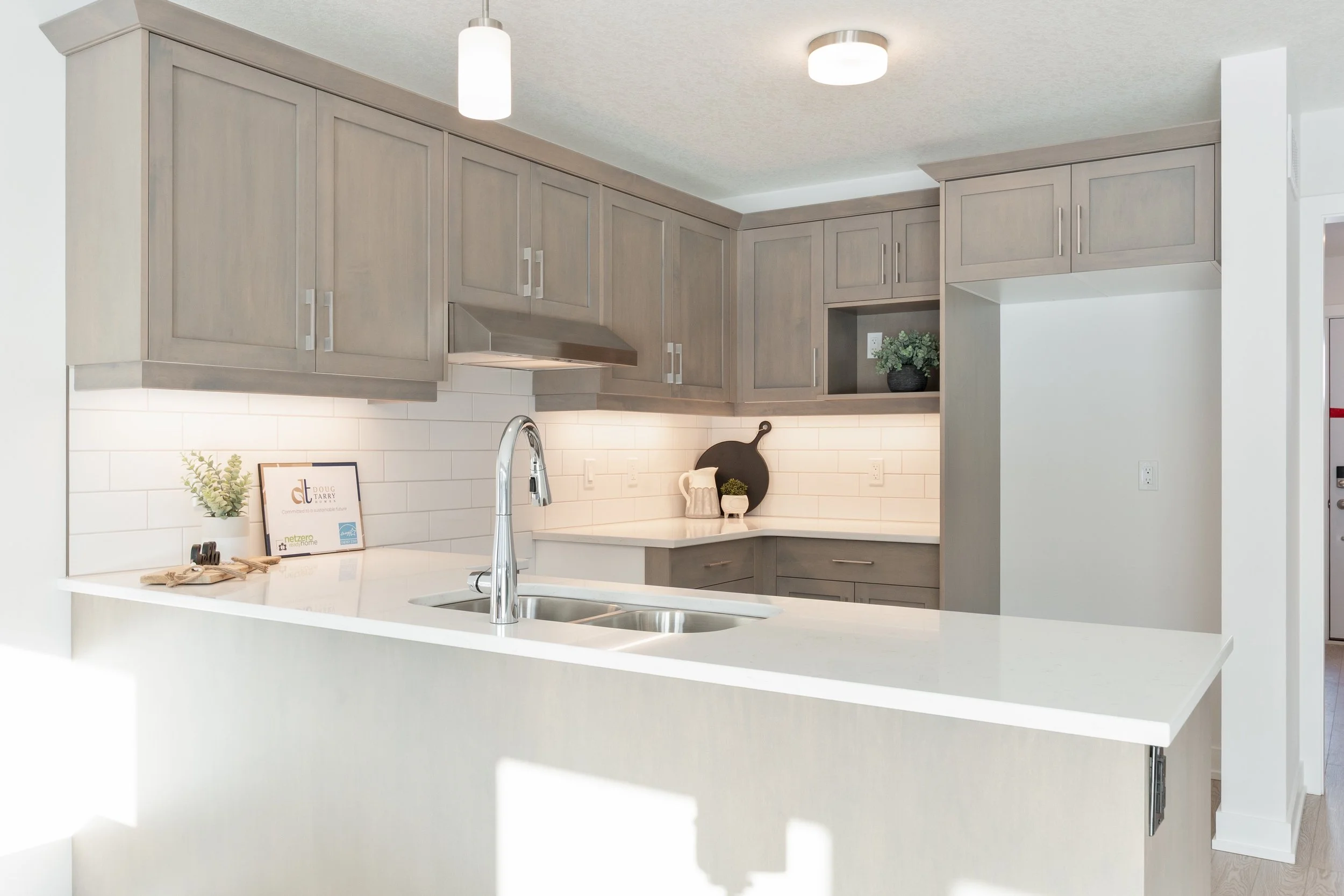 014-14 67 Harrow Ln.jpg